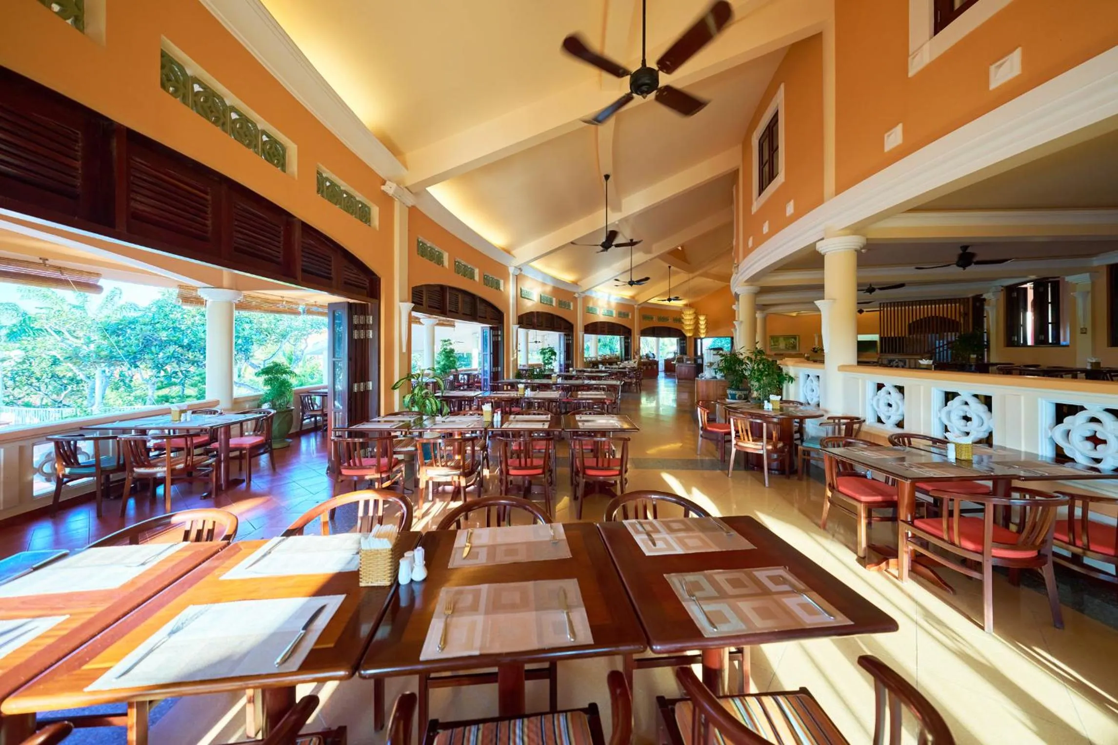Restaurant/places to eat in Phu Hai Beach Resort & Spa Phan Thiet