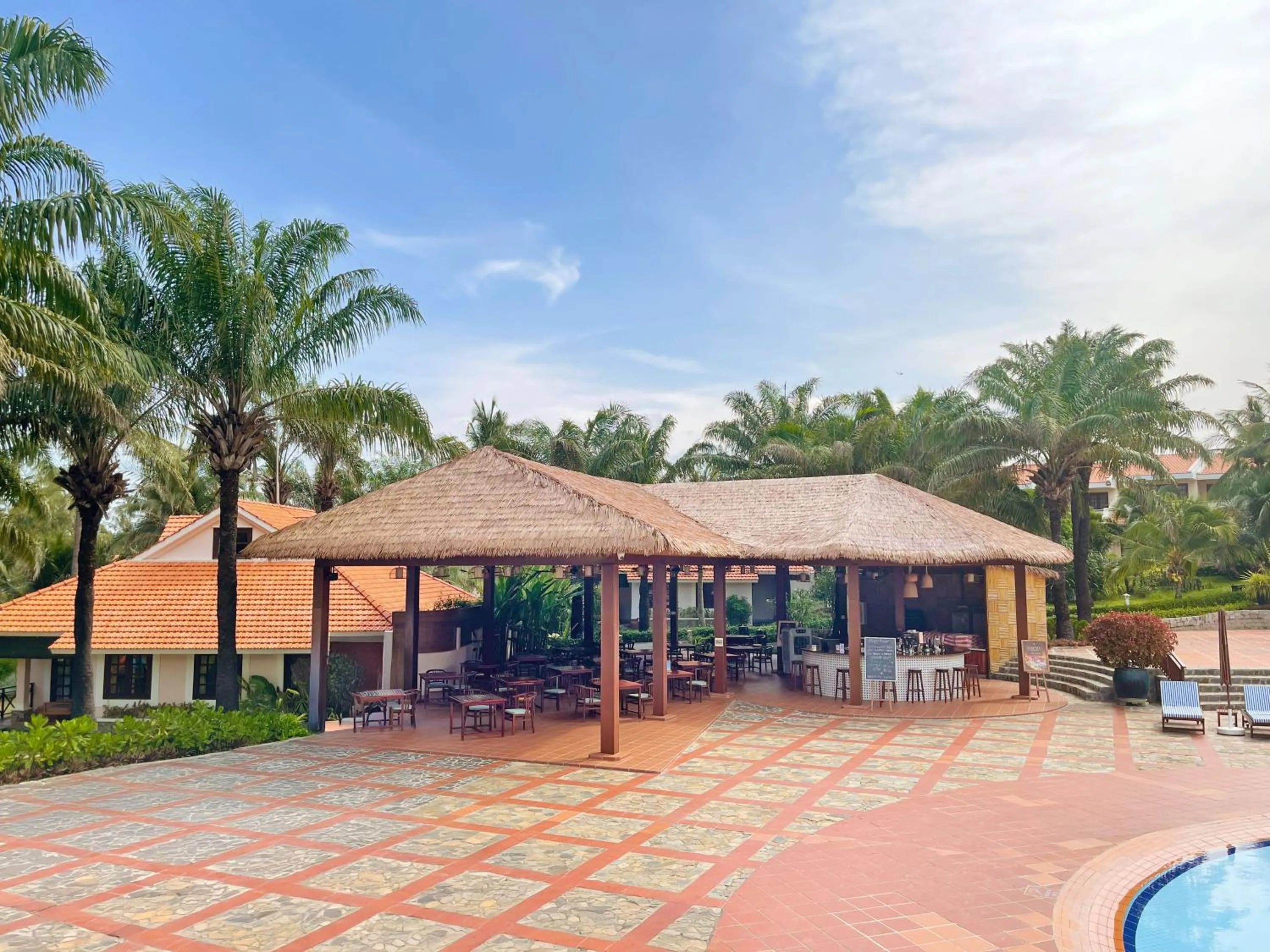 Lounge or bar in Phu Hai Beach Resort & Spa Phan Thiet