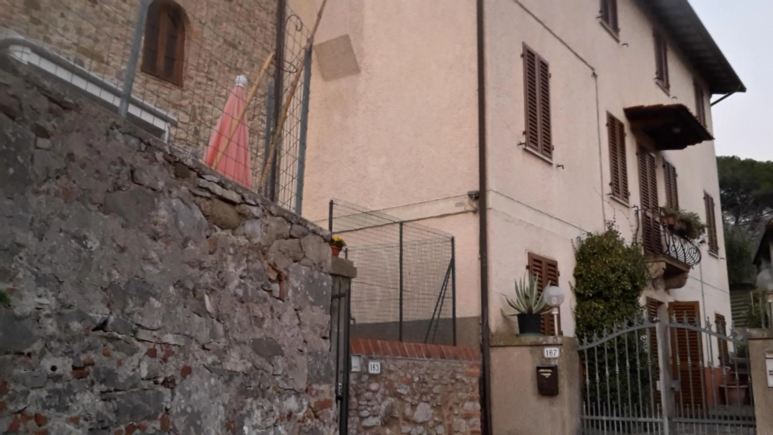 Facade/entrance in Gessy's