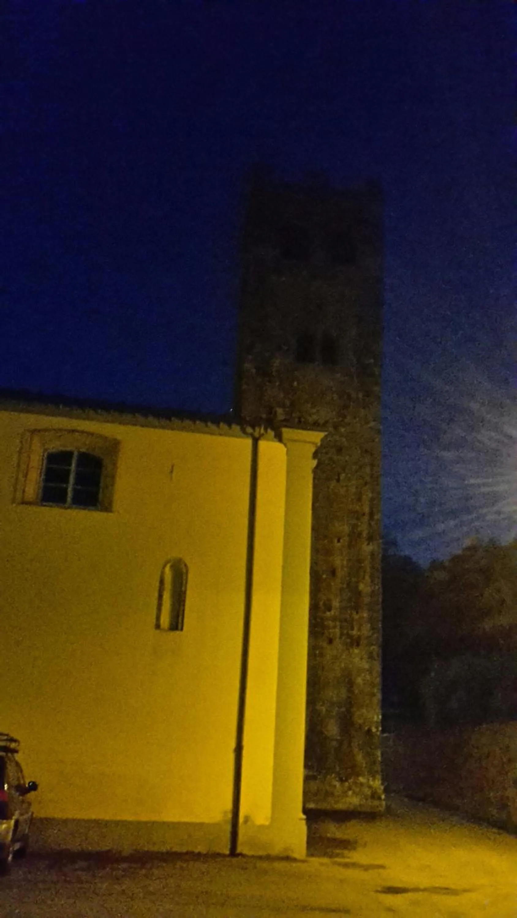 Nearby landmark in Gessy's