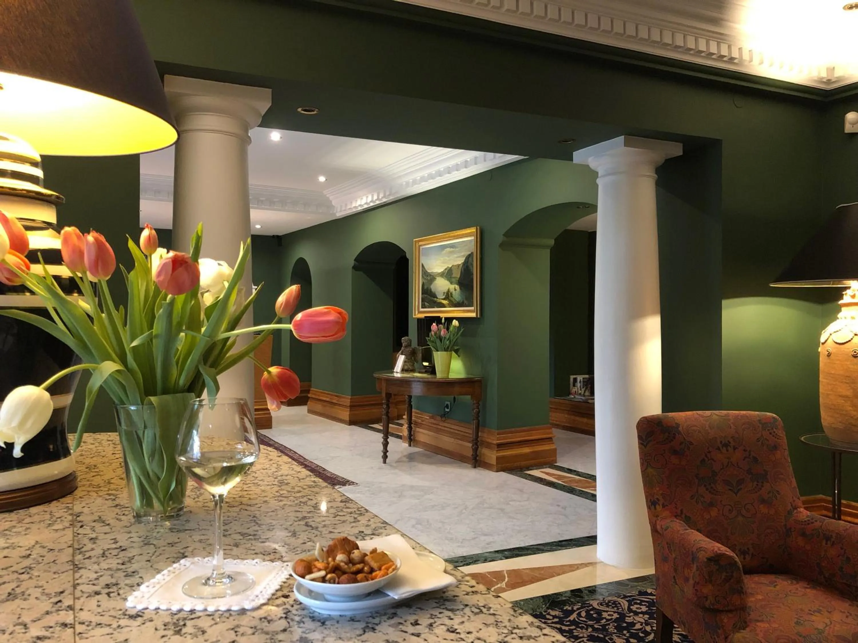 Property building in Hôtel Restaurant Million