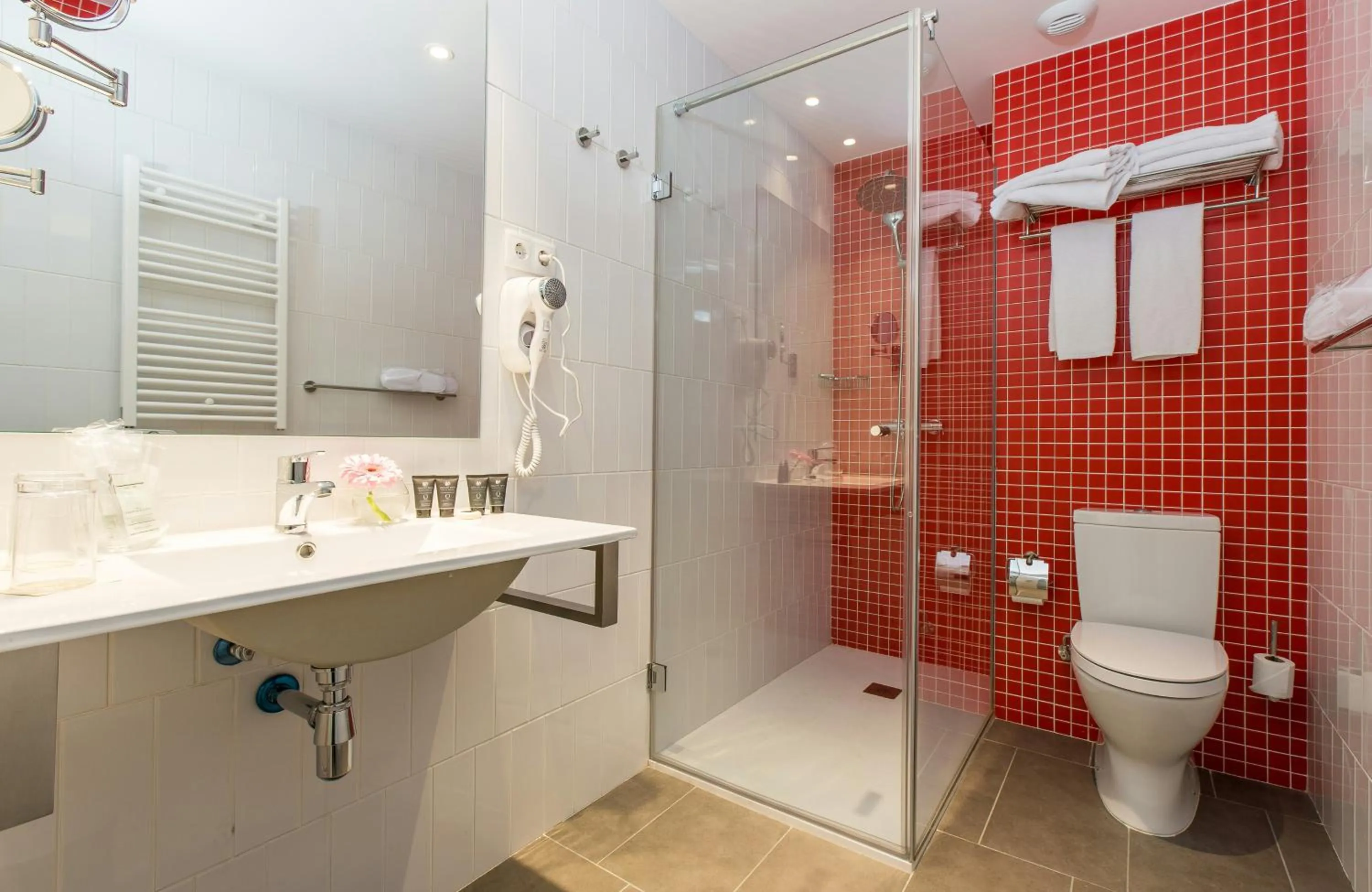 Bathroom in Leonardo Boutique Hotel Barcelona Sagrada Familia