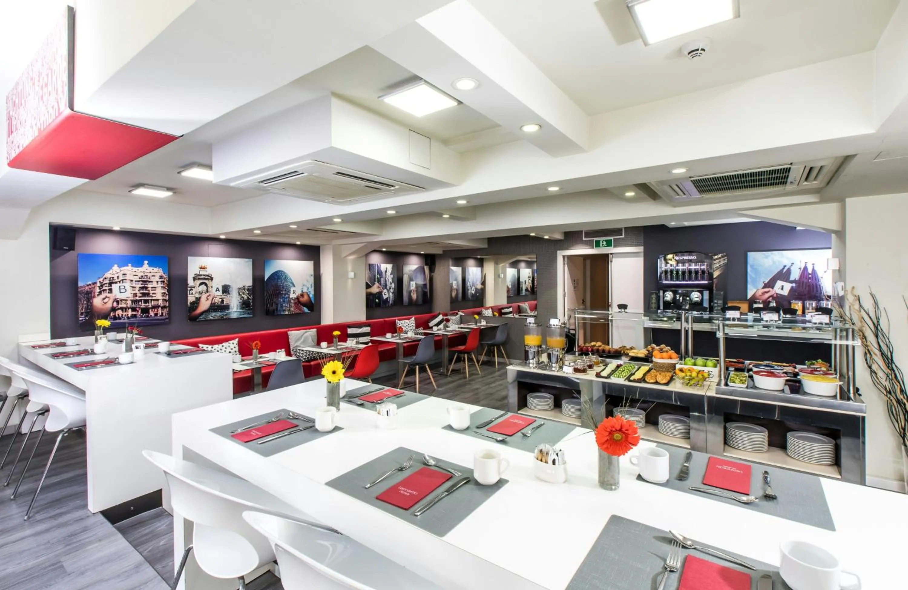 Breakfast in Leonardo Boutique Hotel Barcelona Sagrada Familia