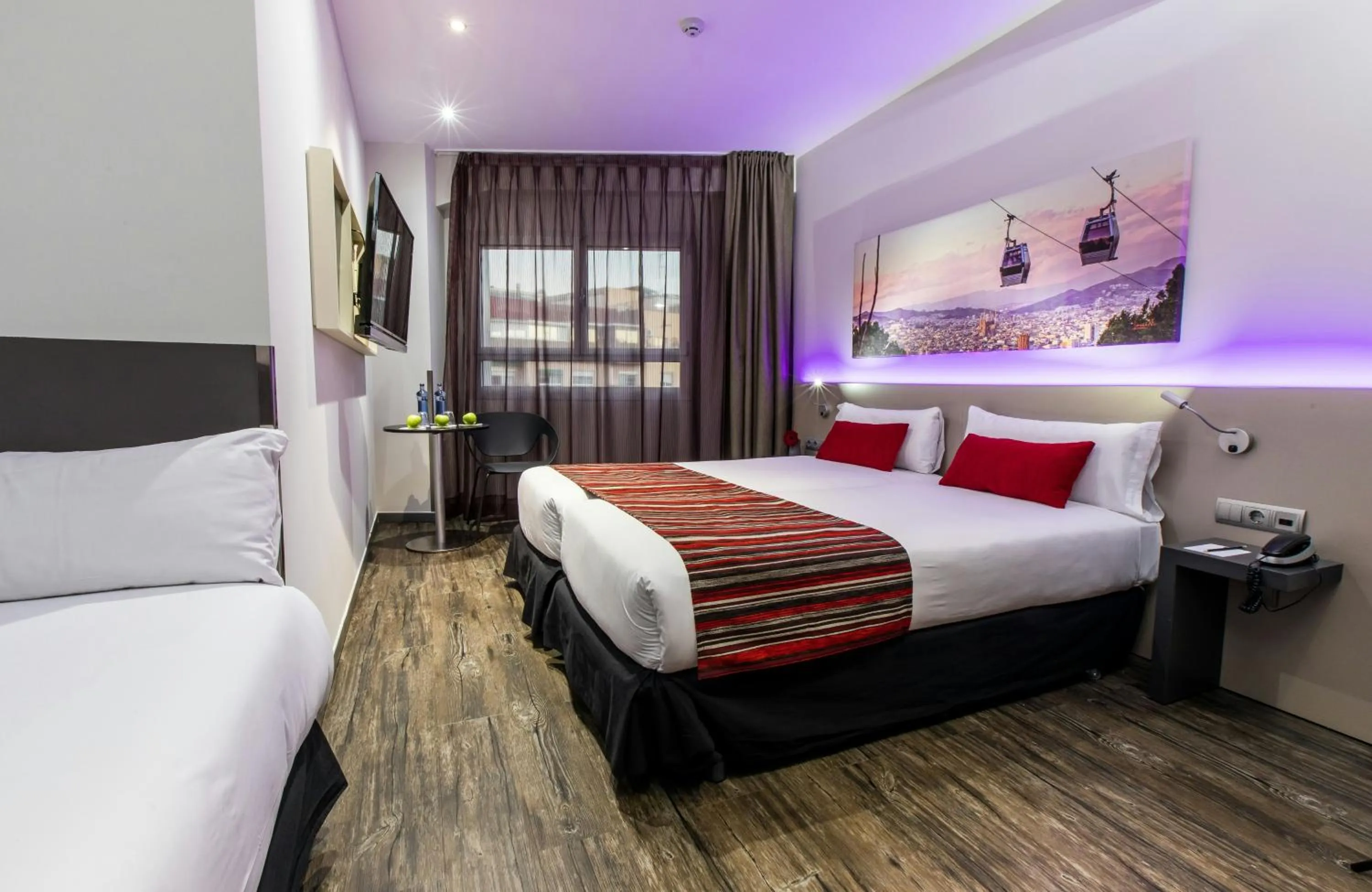 Photo of the whole room, Bed in Leonardo Boutique Hotel Barcelona Sagrada Familia