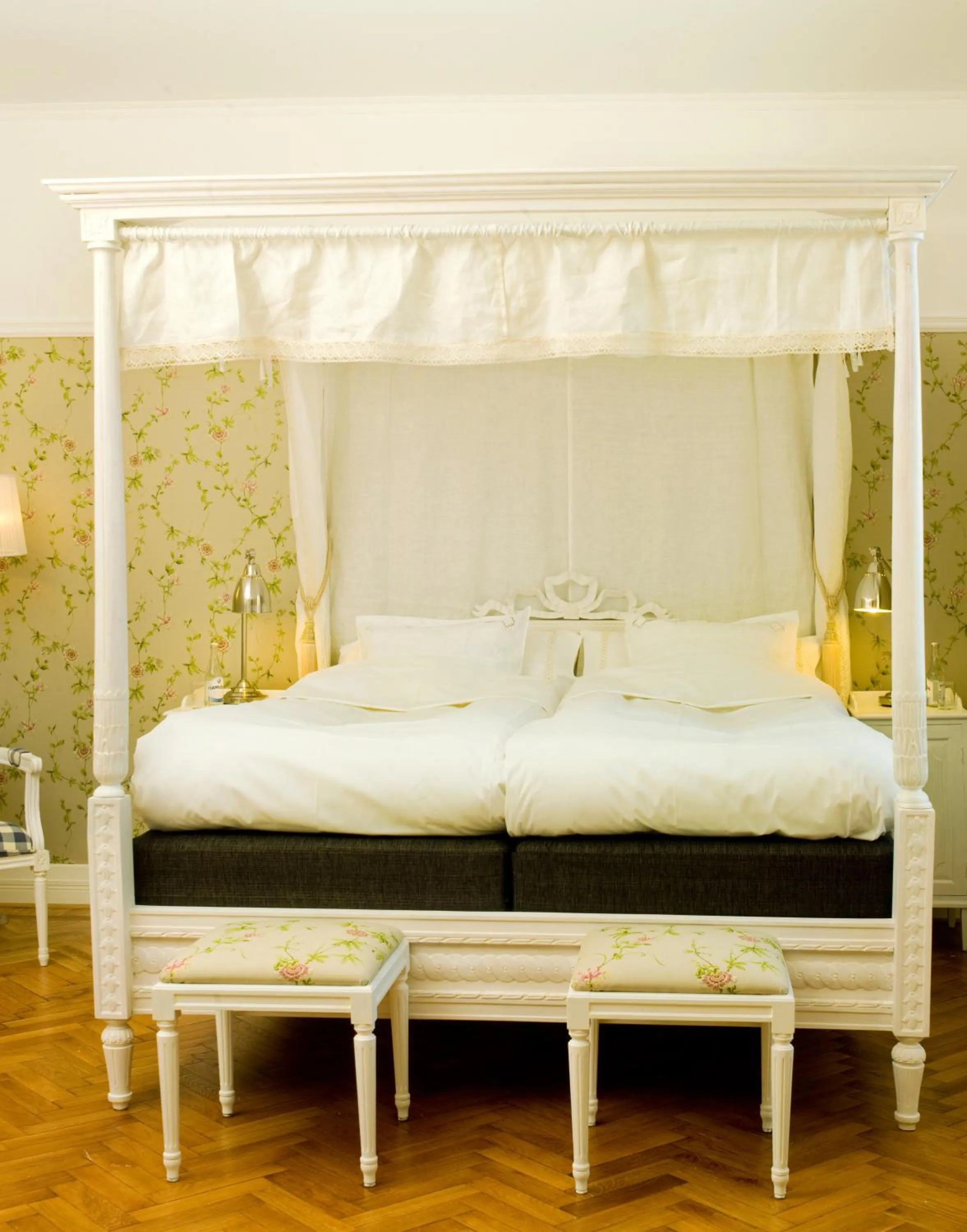 Bedroom, Bed in Annas Hotell