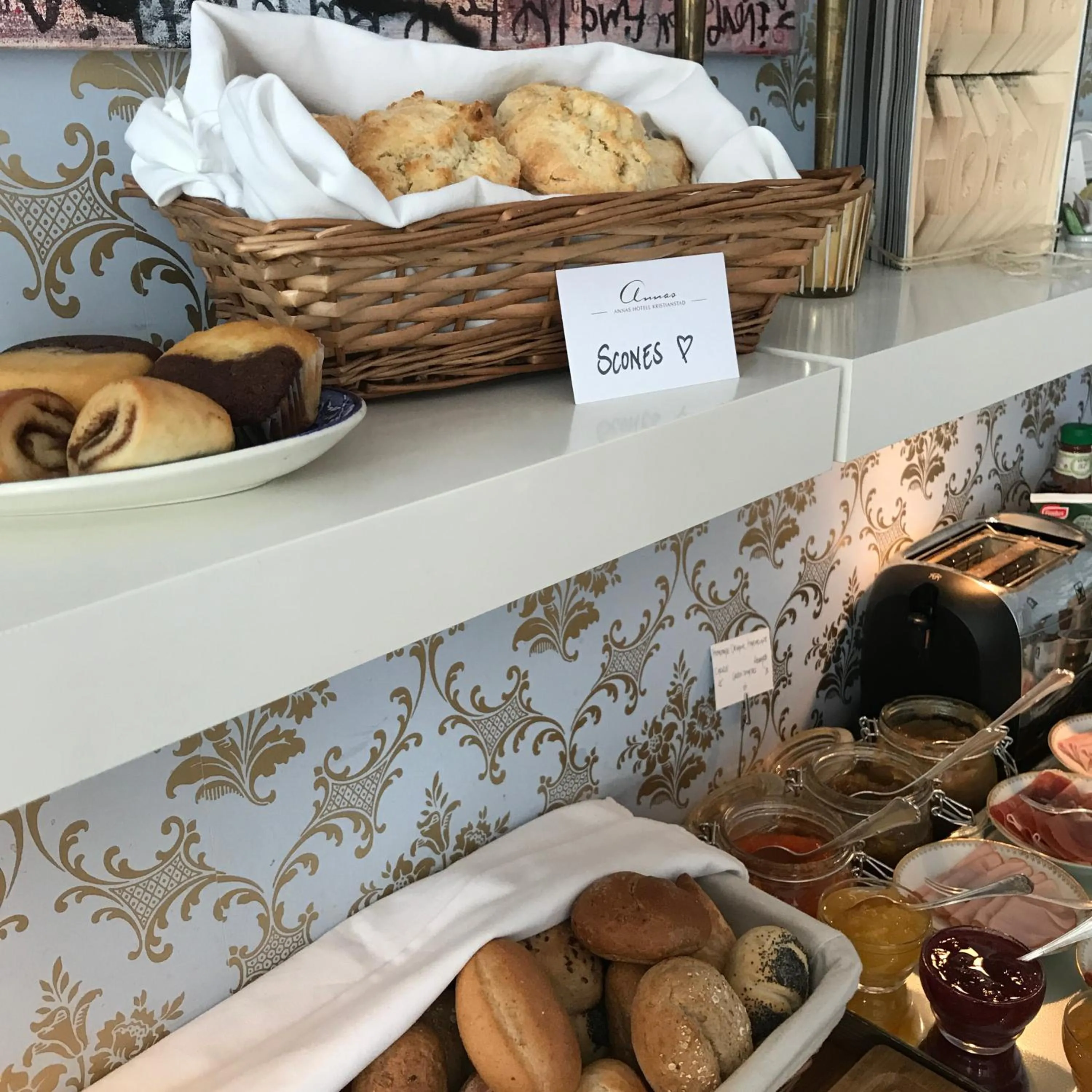 Breakfast in Annas Hotell