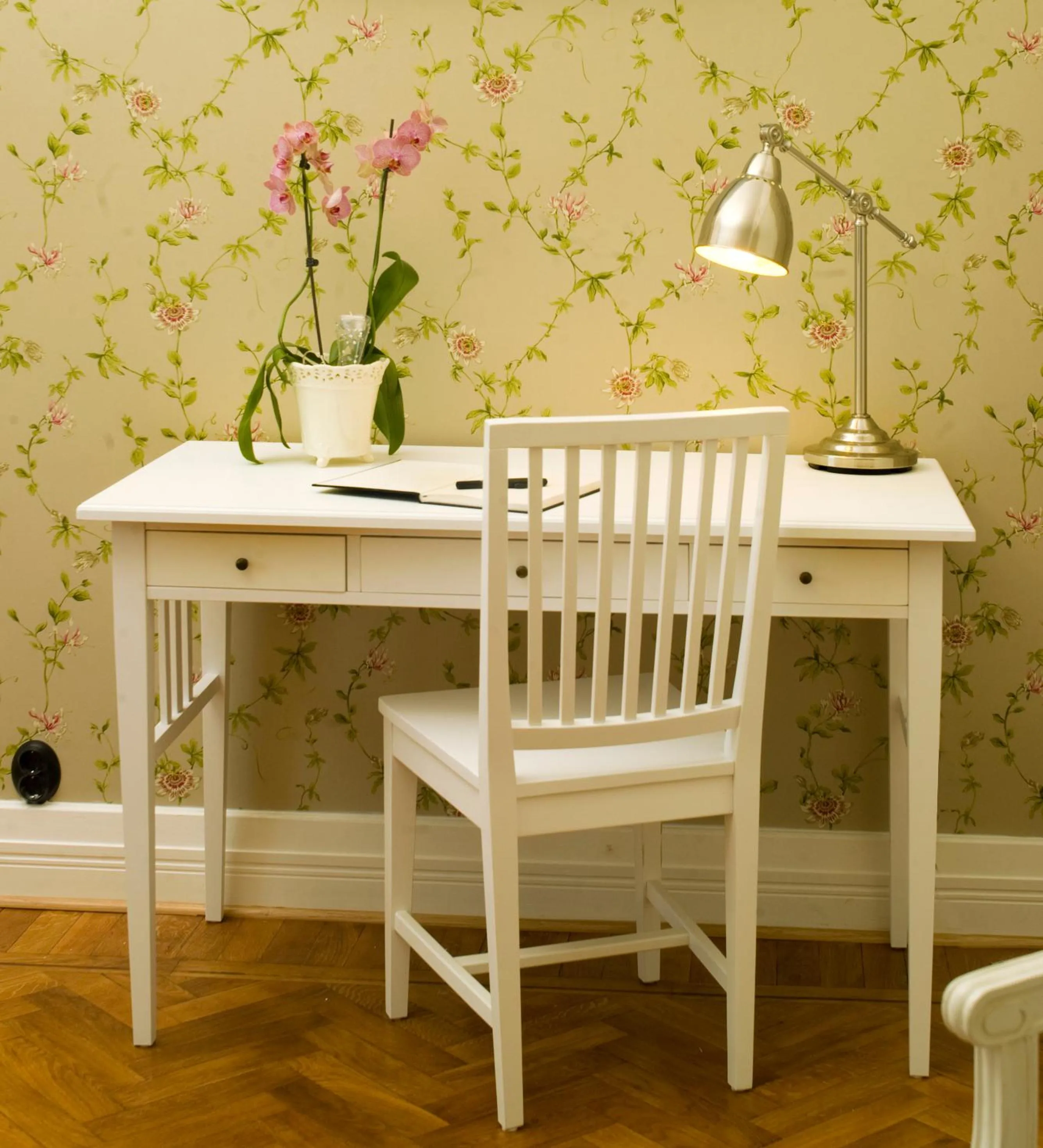 Seating area in Annas Hotell