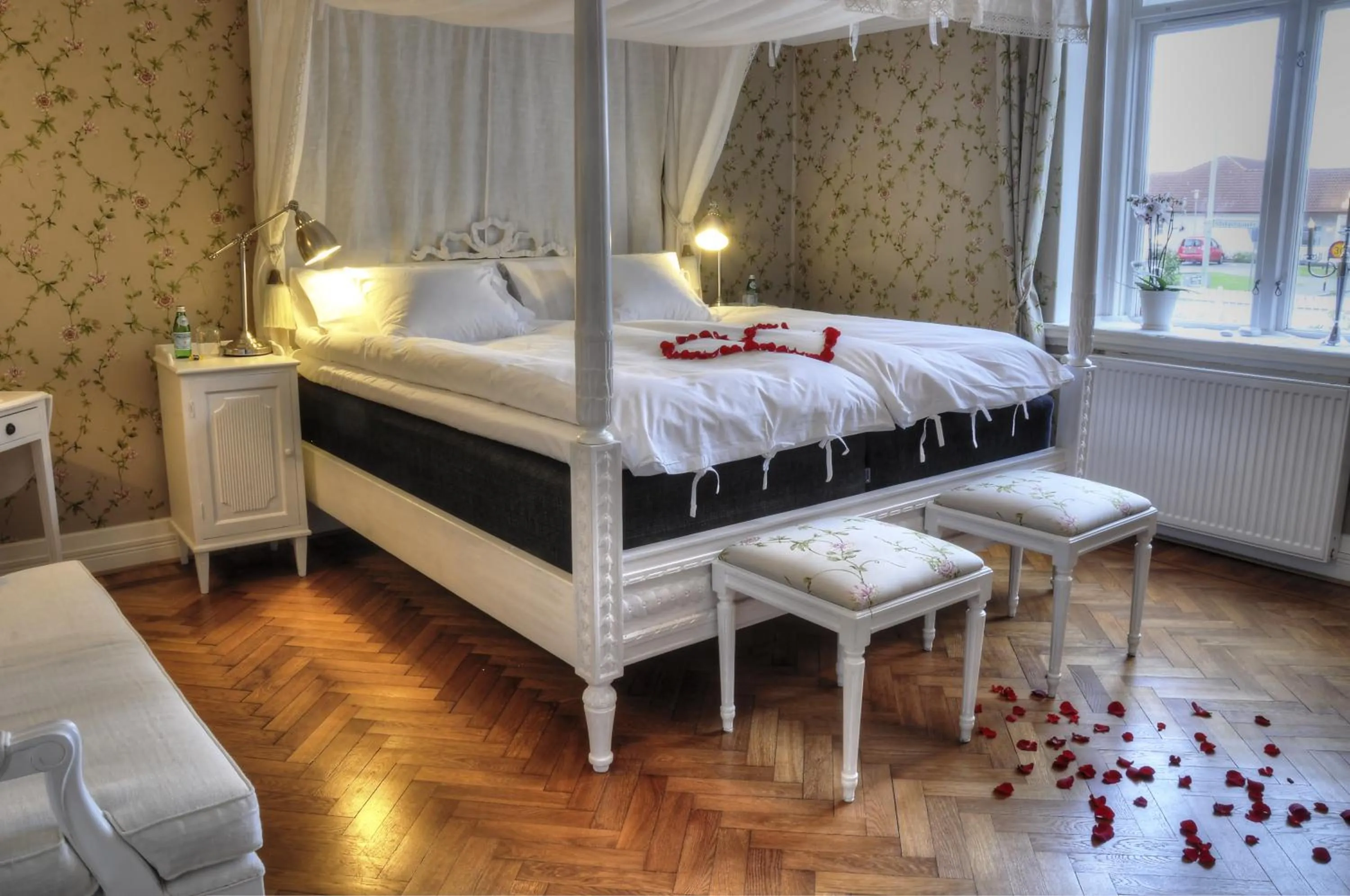 Bedroom, Bed in Annas Hotell