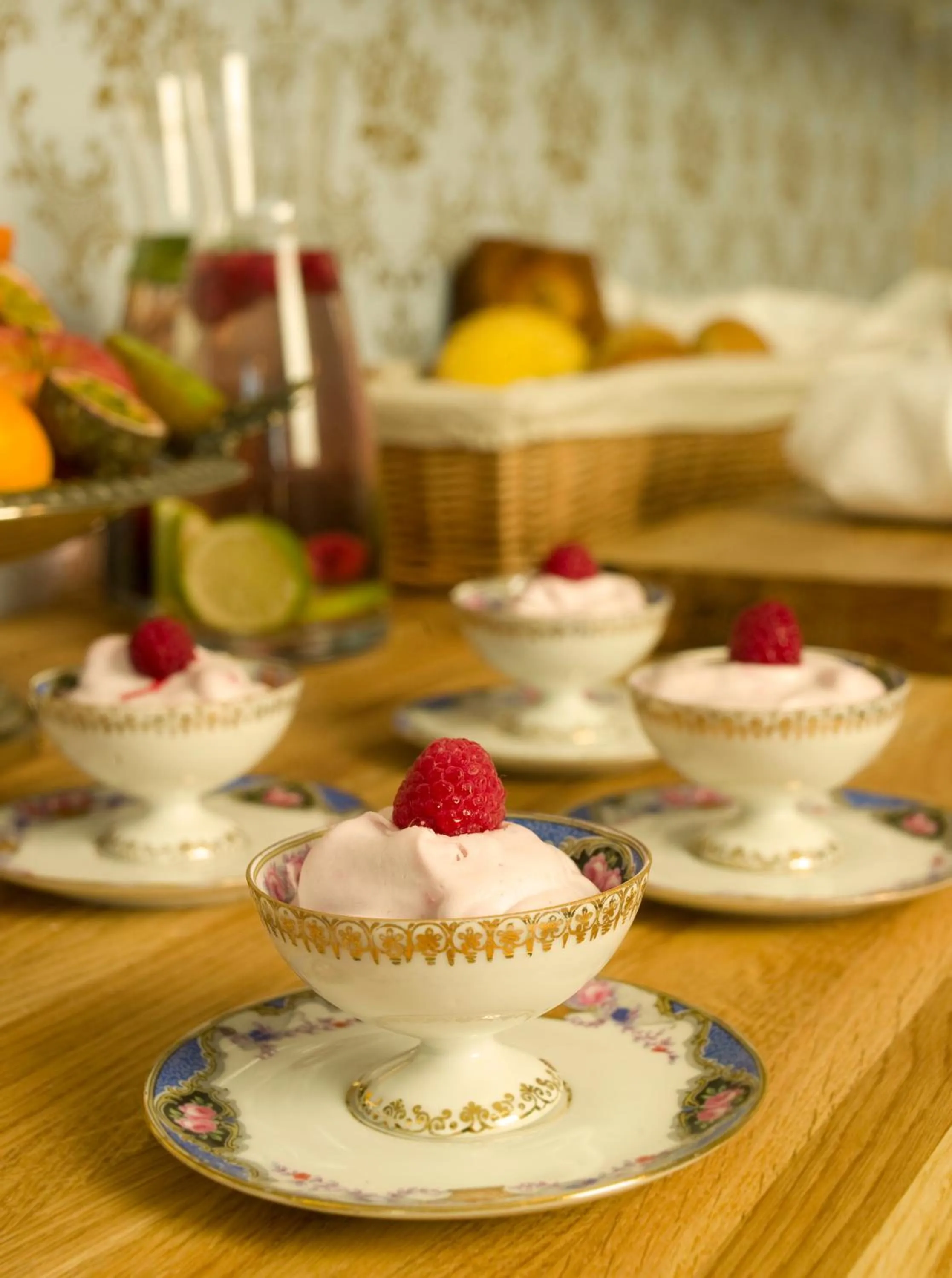 Restaurant/places to eat in Annas Hotell