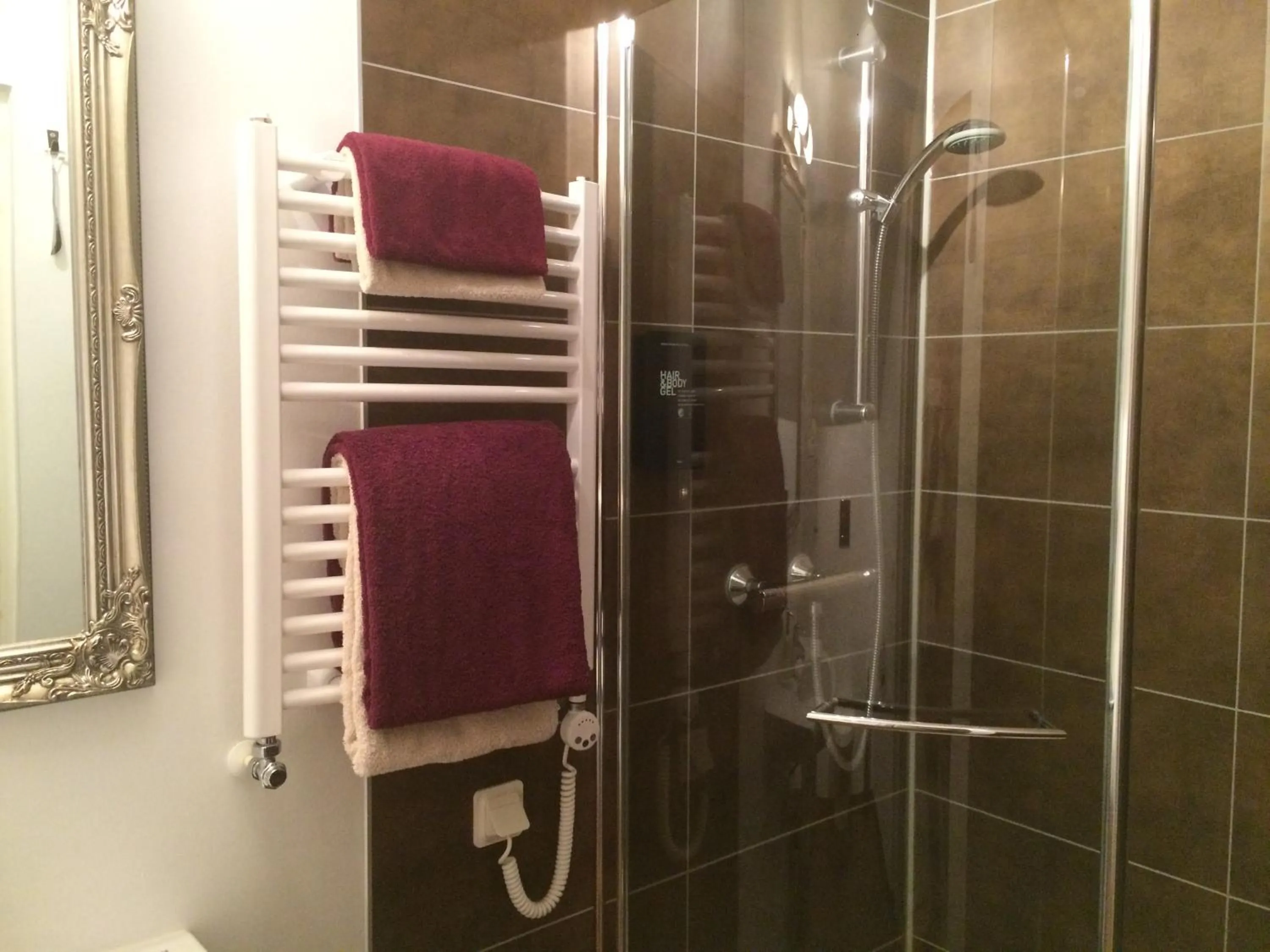 Bathroom in Annas Hotell