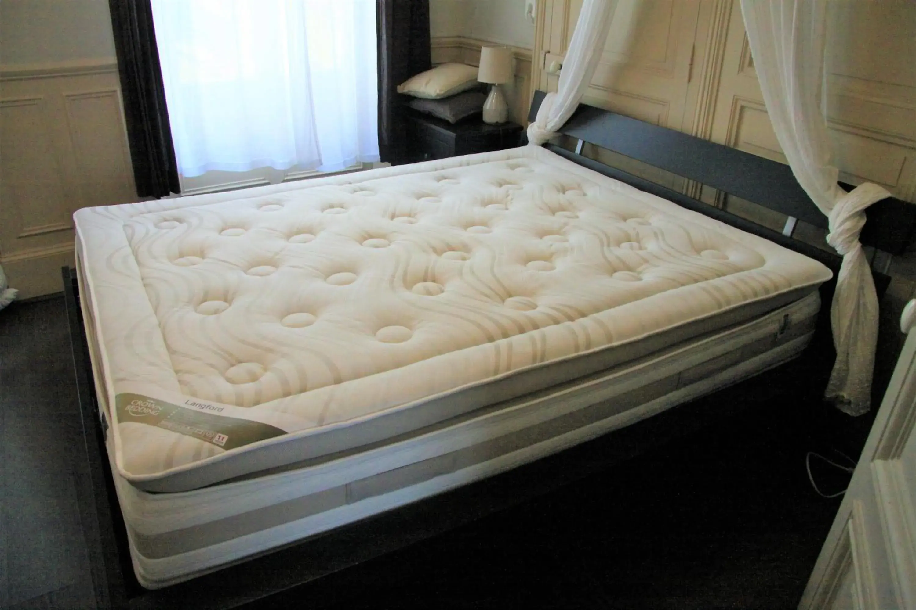 Champagne Double Room in Chambre D'hôtes Les Epicuriens Champagne Double Room in Chambre D'hôtes Les Epicuriens