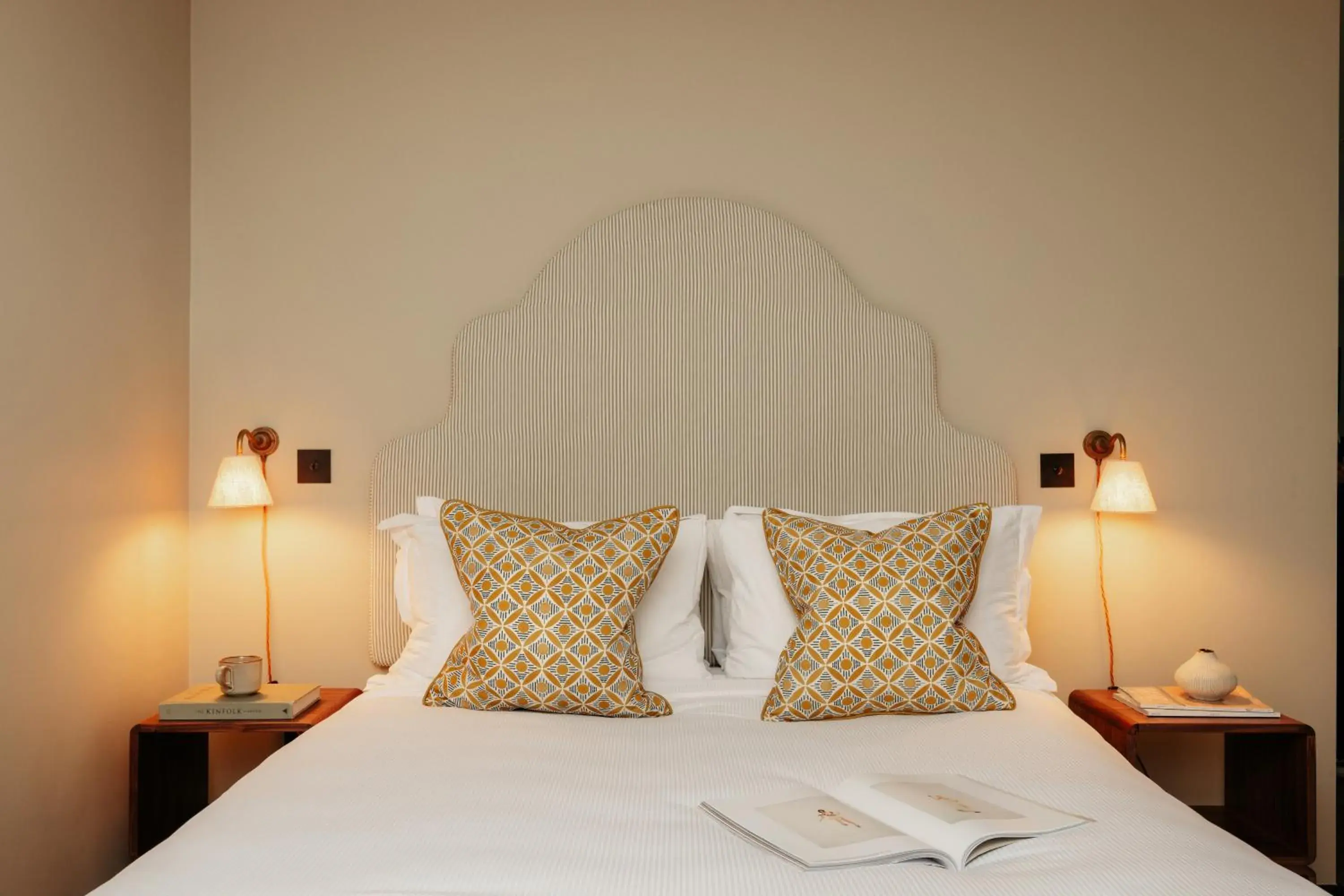 Superior Studio in Native Kings Wardrobe, St Pauls Superior Studio in Native Kings Wardrobe, St Pauls