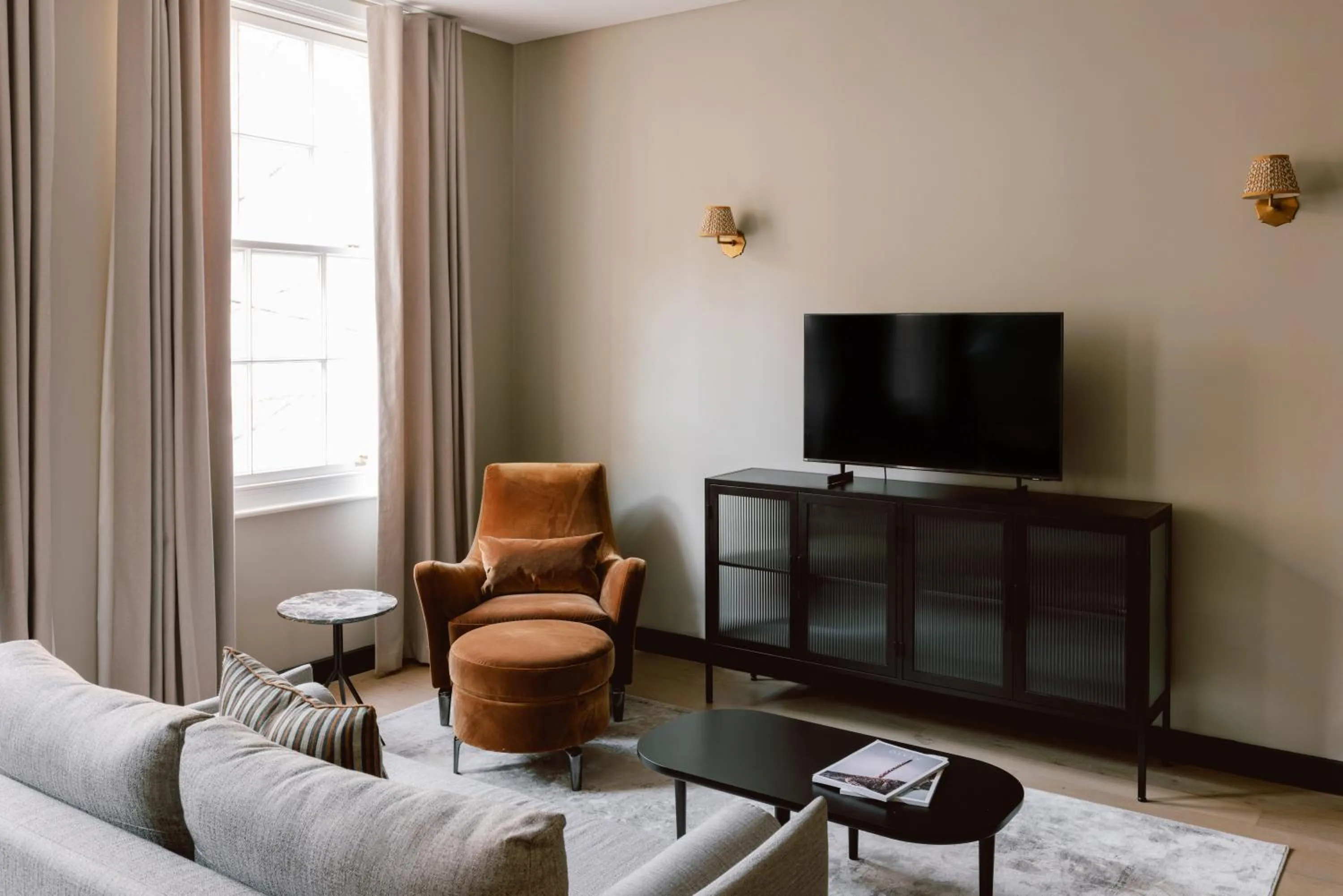 TV and multimedia in Native Kings Wardrobe, St Pauls