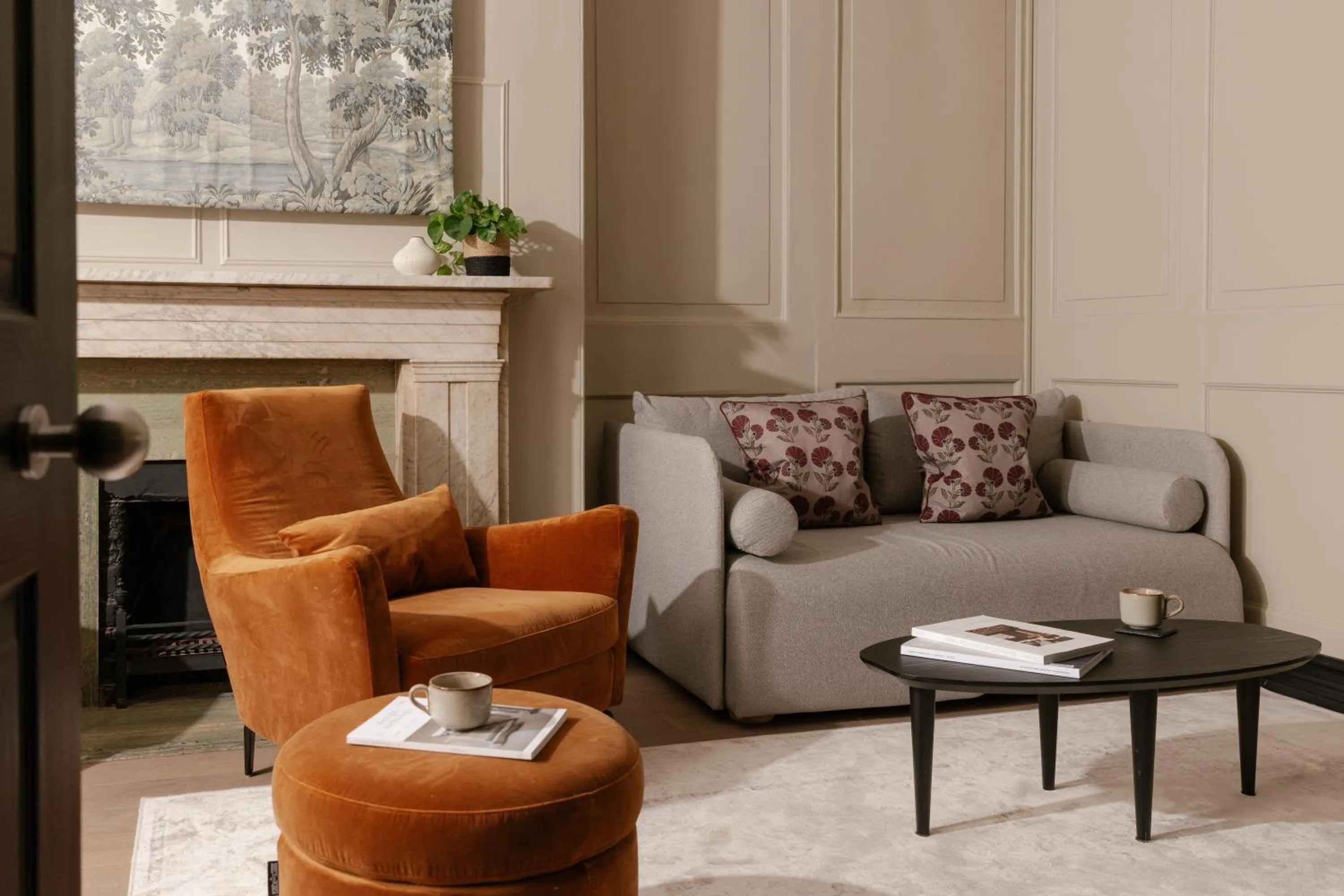 Living room in Native Kings Wardrobe, St Pauls