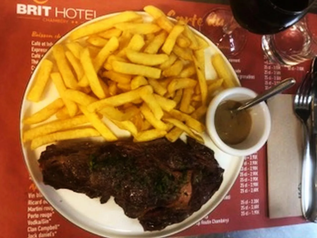 Restaurant/places to eat in Brit Hotel Chambery