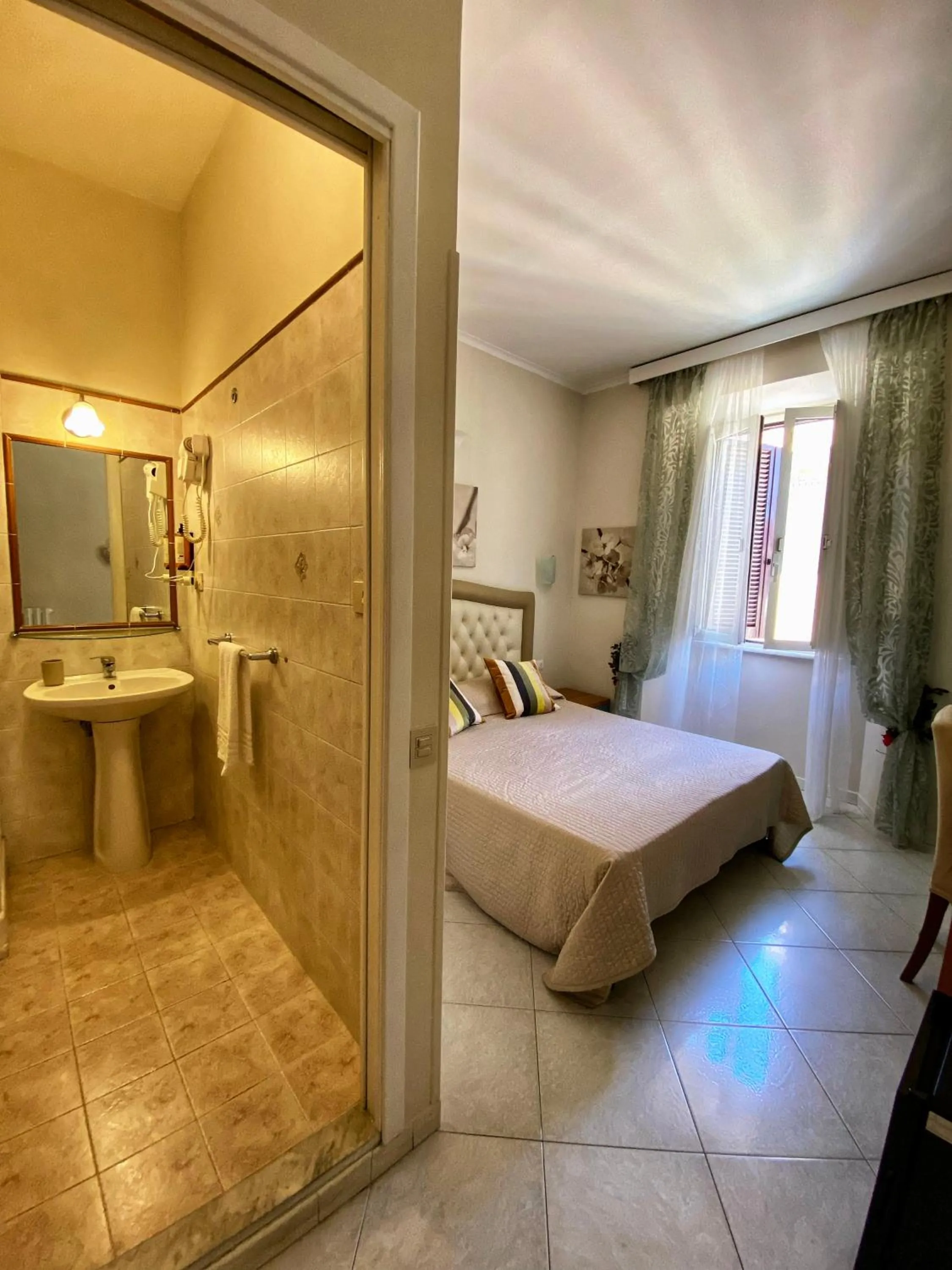 Property building, Bed in B&B Andy&LU