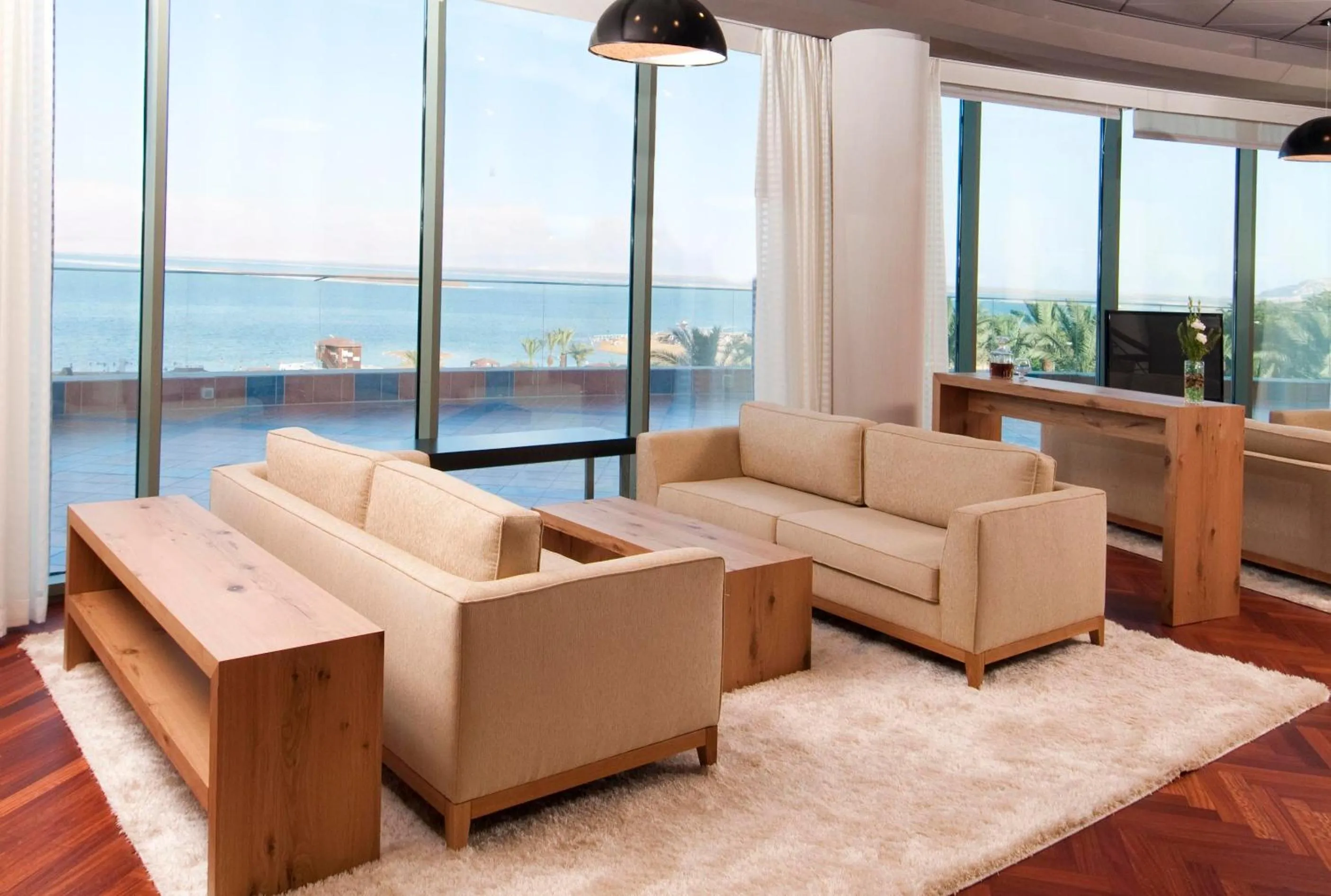 Lounge or bar in Royal Dead Sea - Hotel & Spa