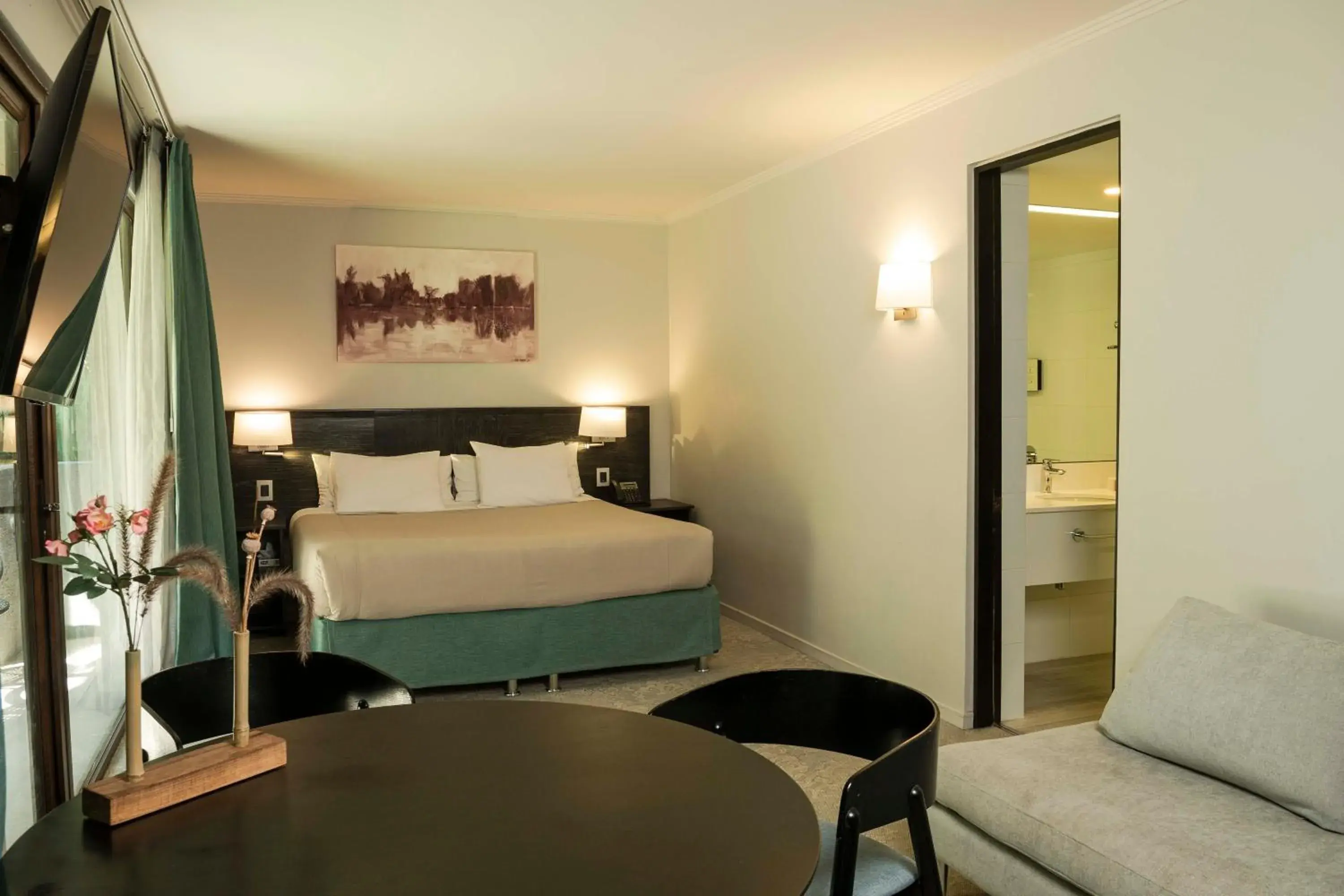 Deluxe Junior Suite in Hotel Bosque de Reñaca Deluxe Junior Suite in Hotel Bosque de Reñaca