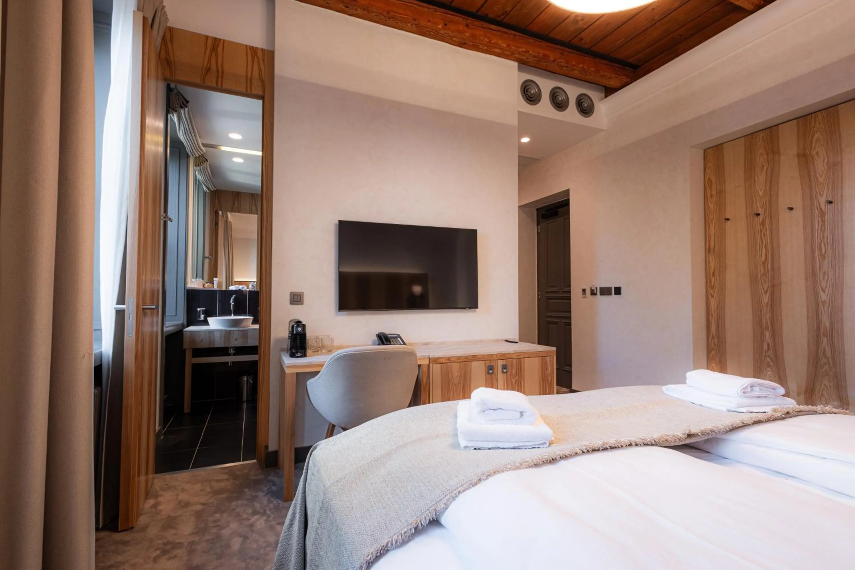 Bed in Hotel ALBRECHT