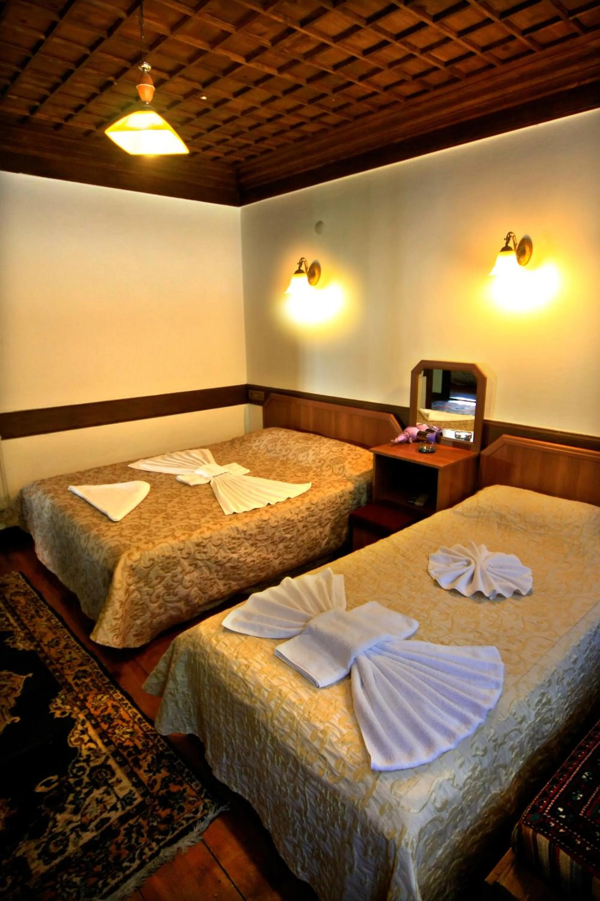 Bed in Cakiroglu Konak