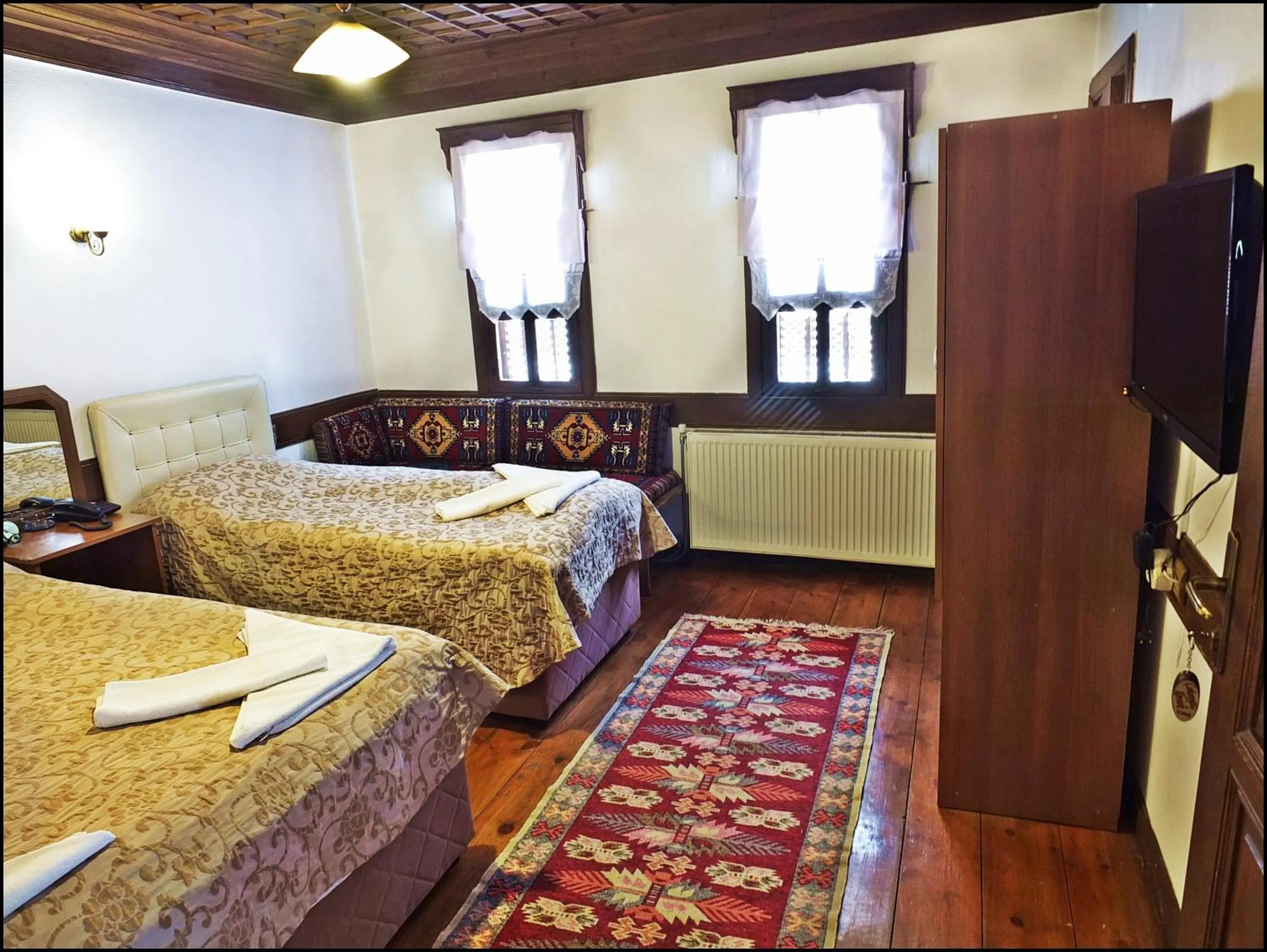 Bed in Cakiroglu Konak