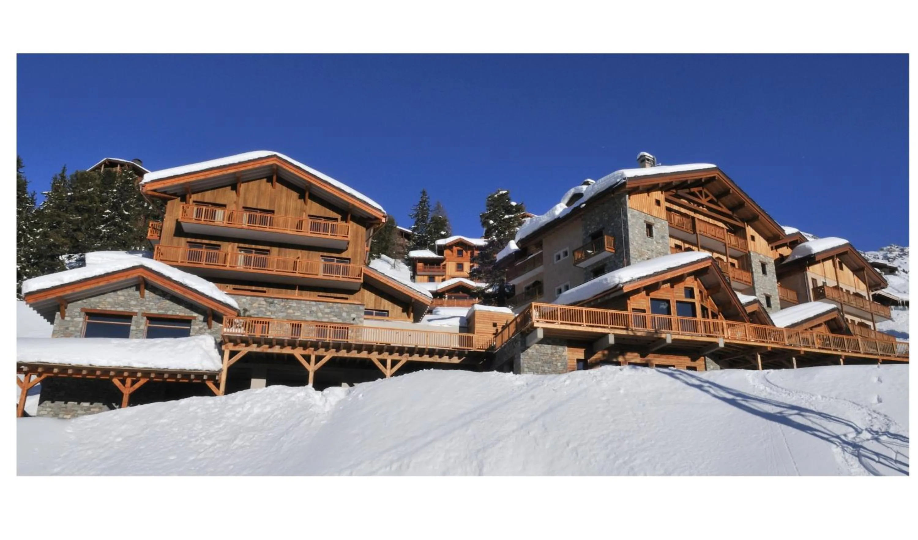 Facade/entrance in Hôtel Carlina by Les Etincelles
