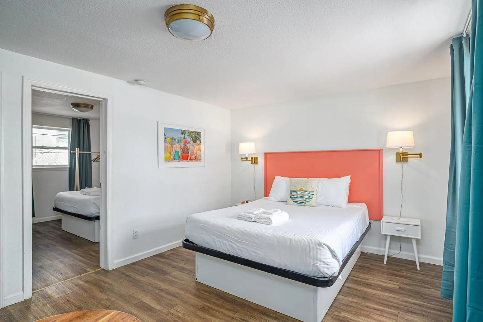 Bed in Royal Palms Motel