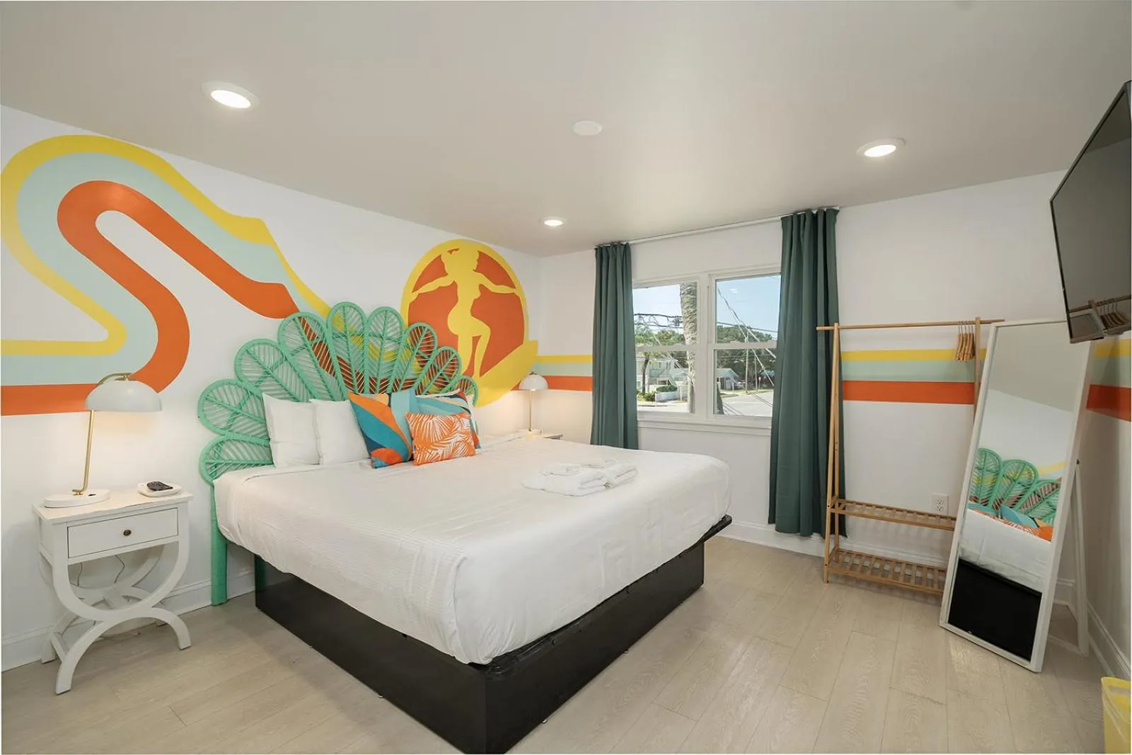 Bed in Royal Palms Motel