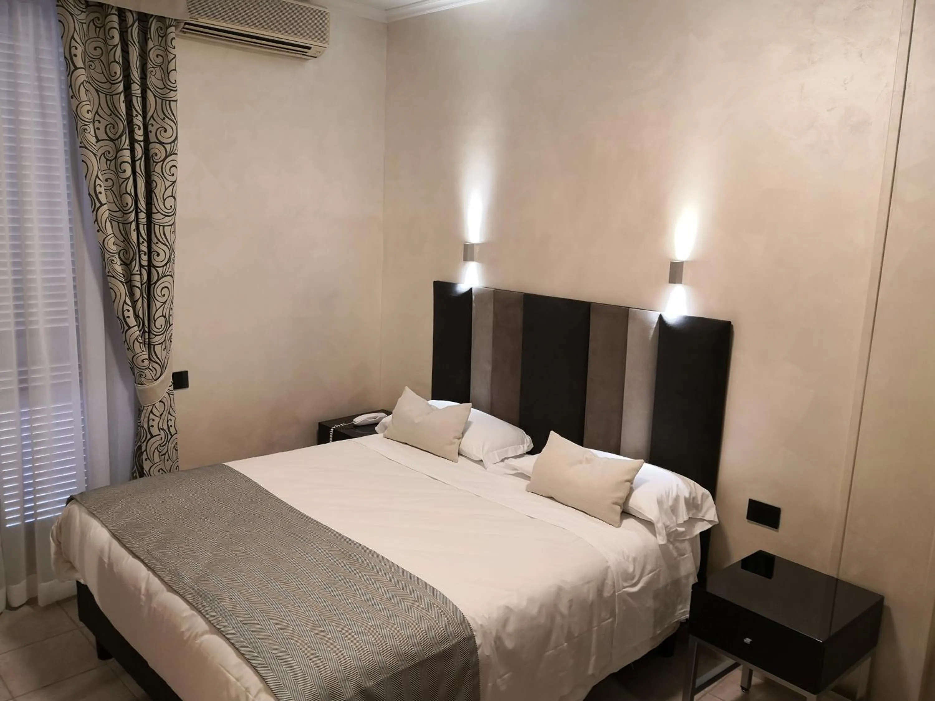 Bedroom, Bed in Hotel Rimini