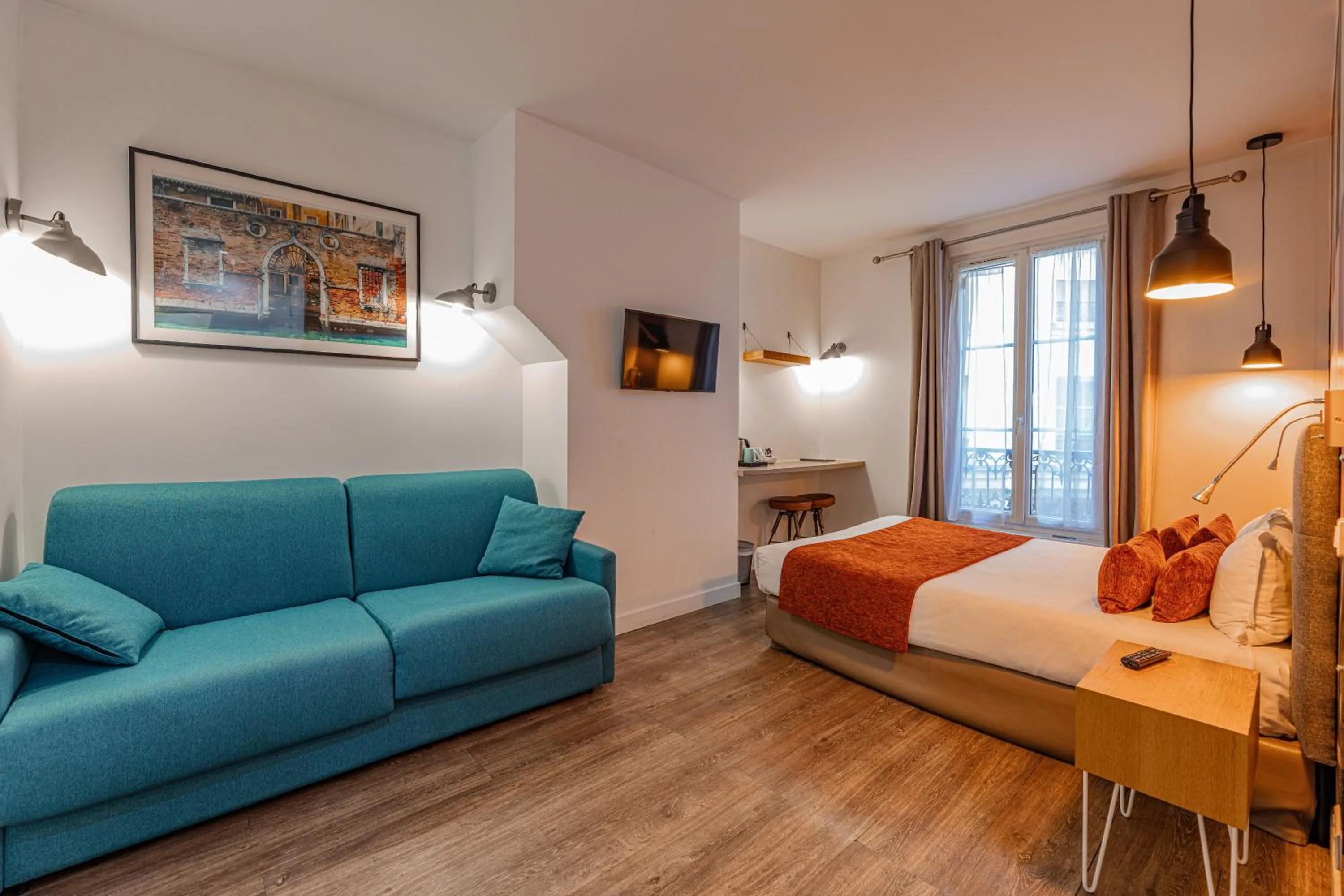 Bed in Hôtel De Venise