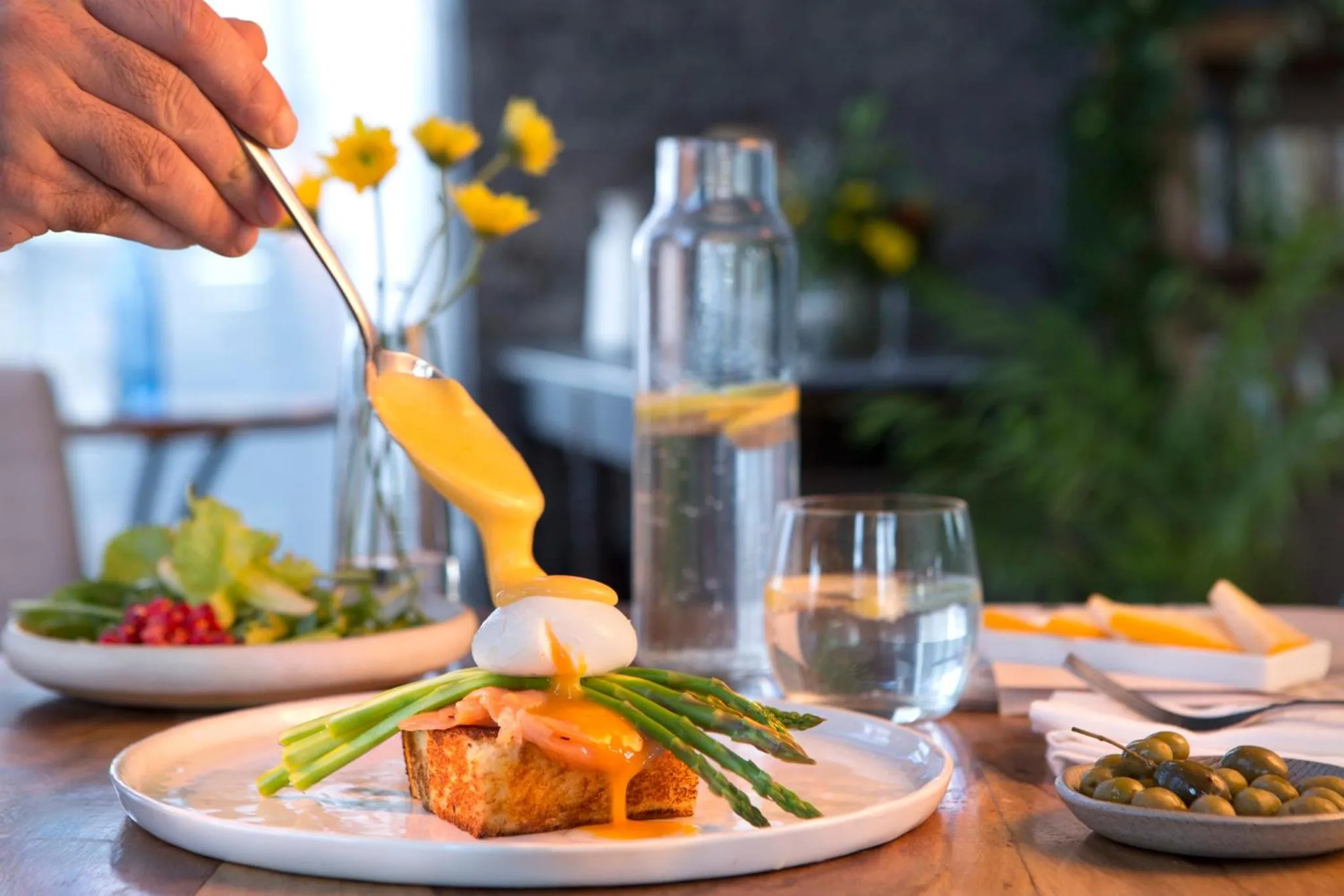 Food and drinks in Island Luxurious Suites Hotel and Spa