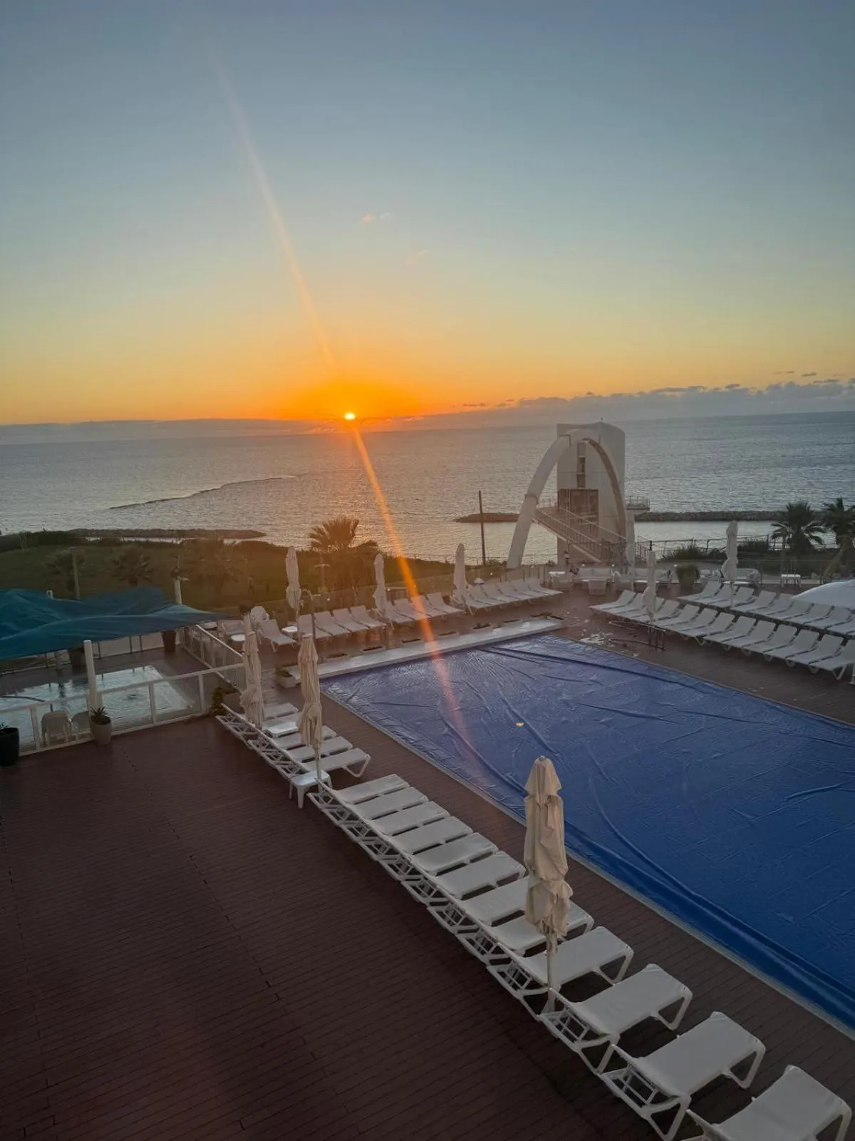 Island Luxurious Suites Hotel and Spa