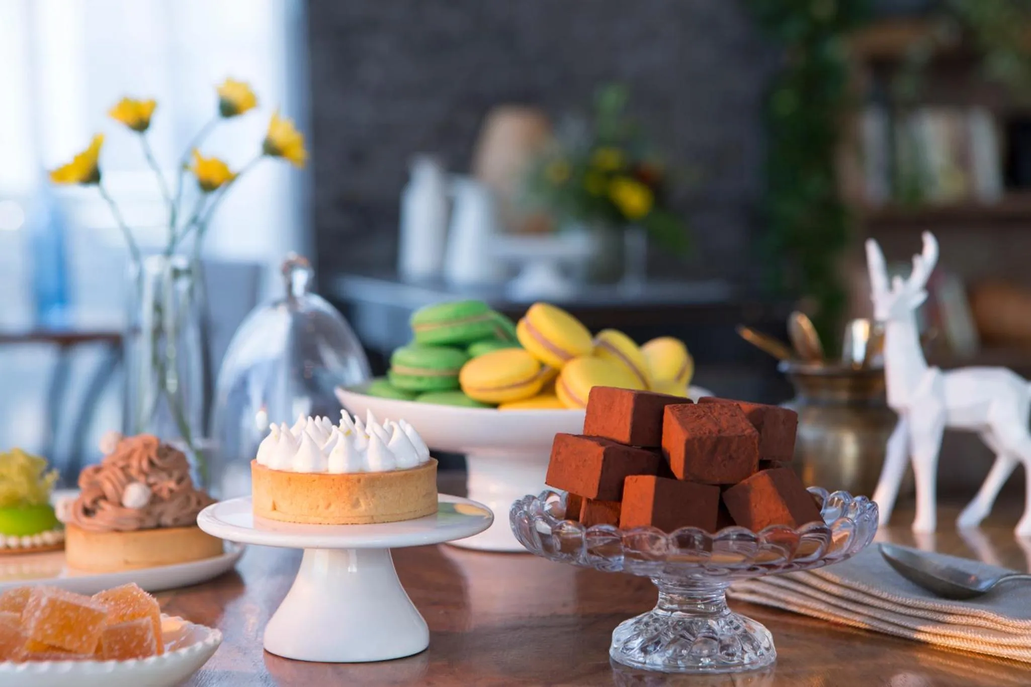 Restaurant/places to eat in Island Luxurious Suites Hotel and Spa