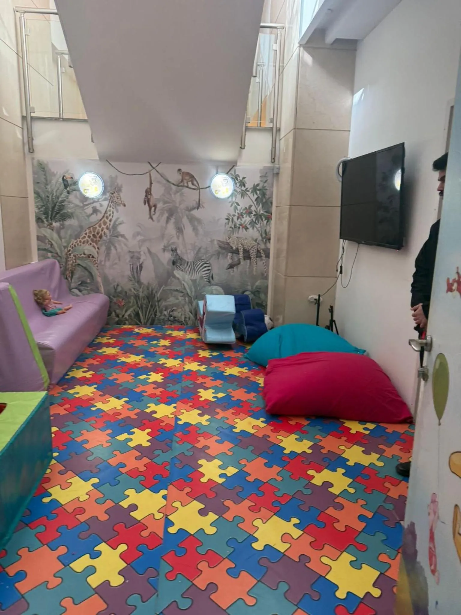 Kids's club, Bed in Island Luxurious Suites Hotel and Spa