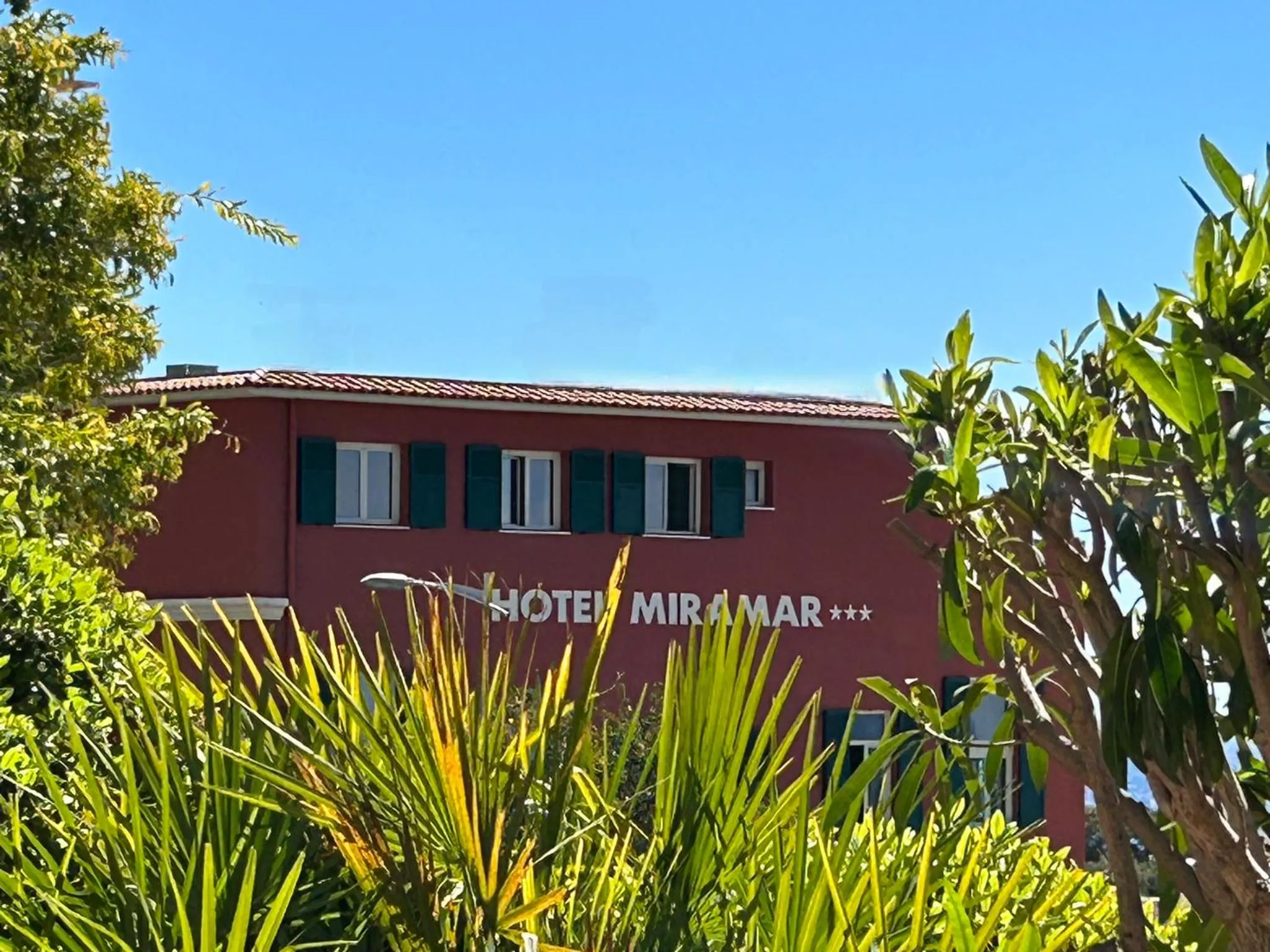 Property building in Hotel Miramar