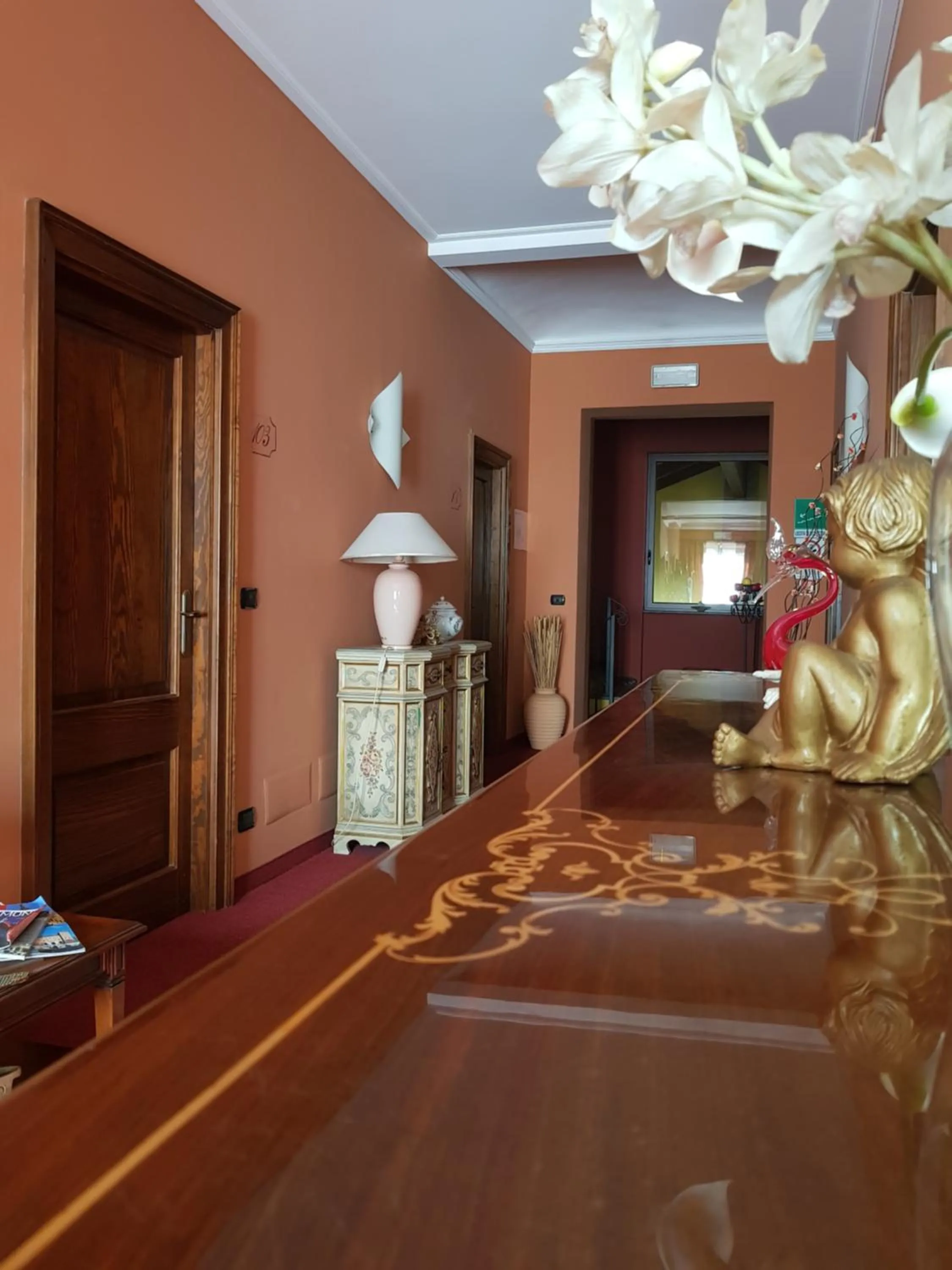 Decorative detail in Hotel Damian Park Hotel Delle Magnolie