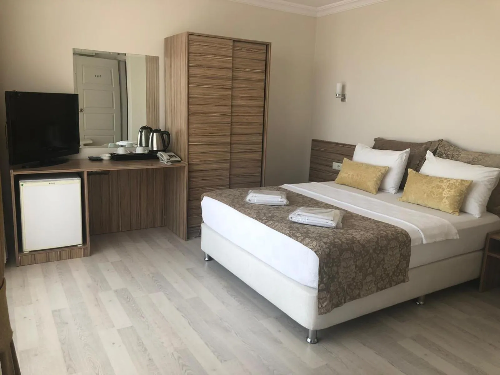 Bed in Sinopark Hotel