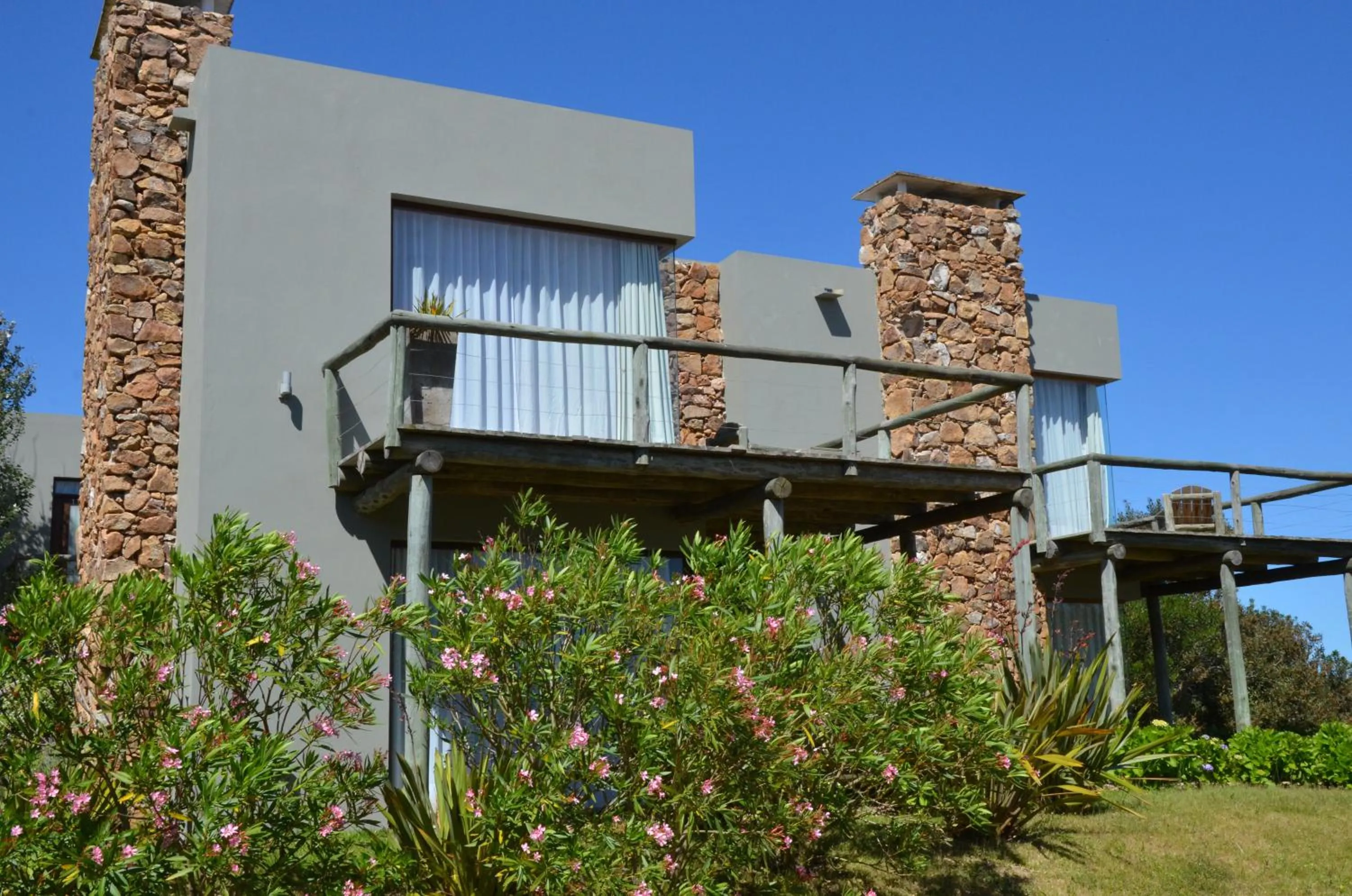 Facade/entrance in Casa Suaya