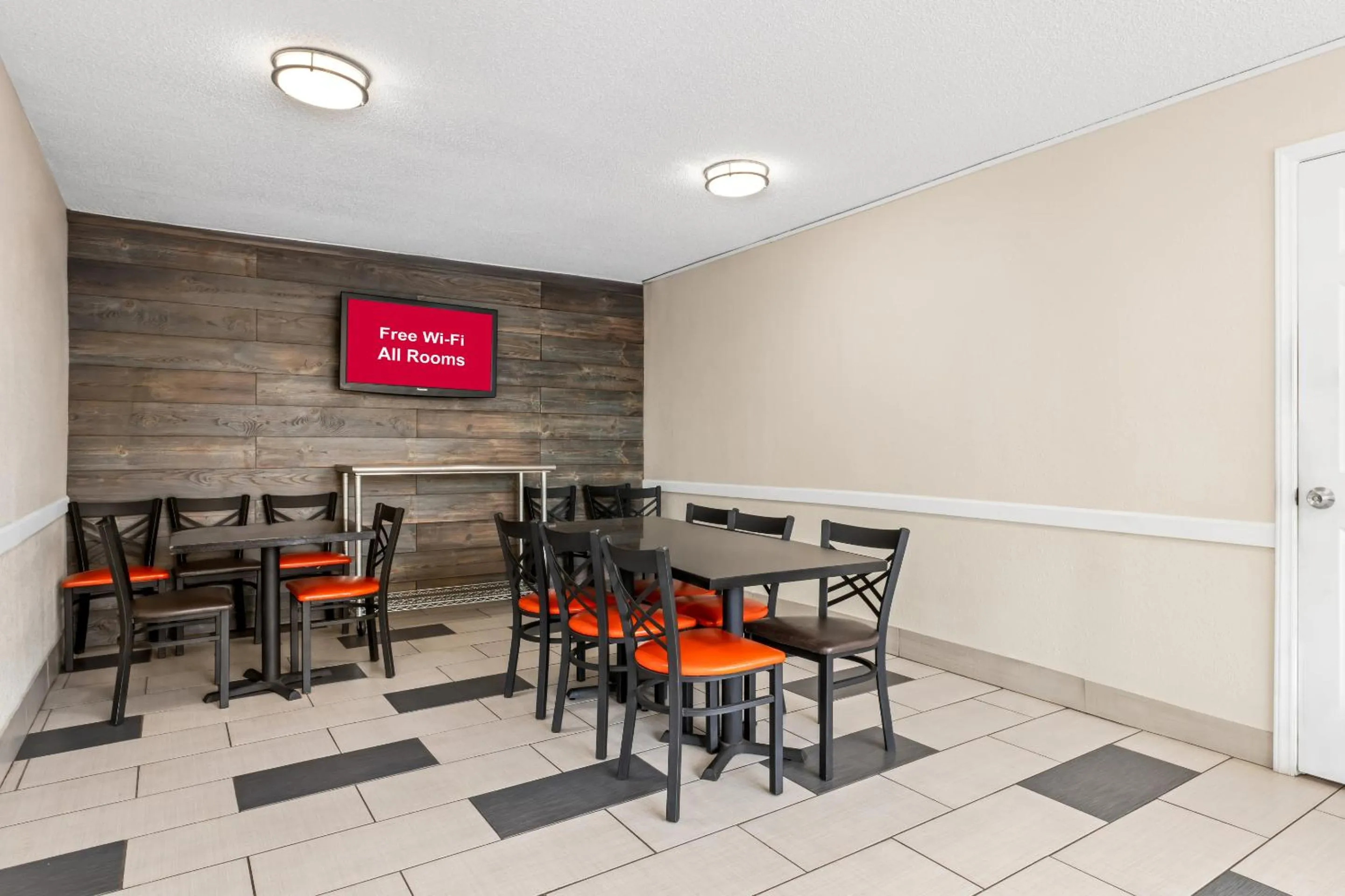 Breakfast in Red Roof Inn Charlotte - Airport