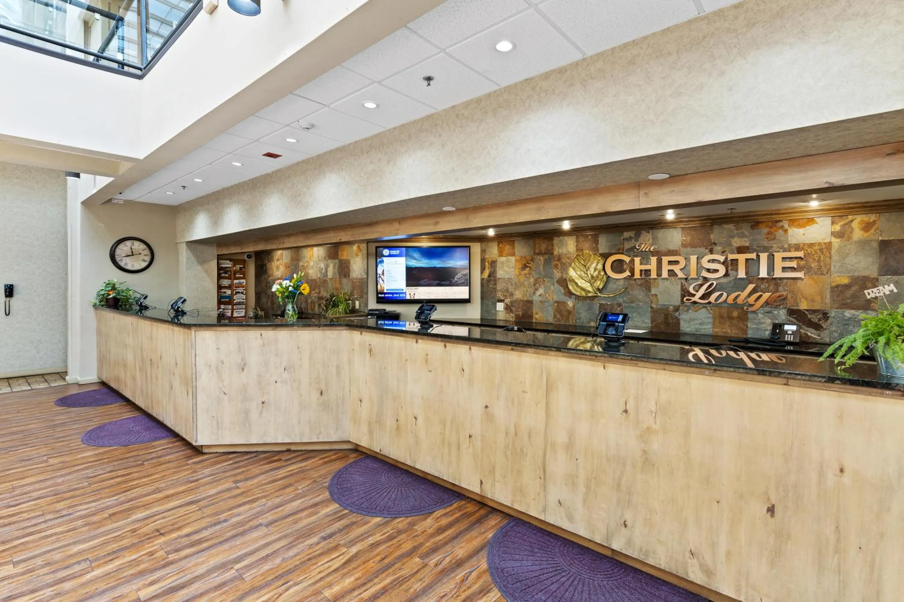 Lobby or reception in The Christie Lodge – All Suite Property Vail Valley/Beaver Creek