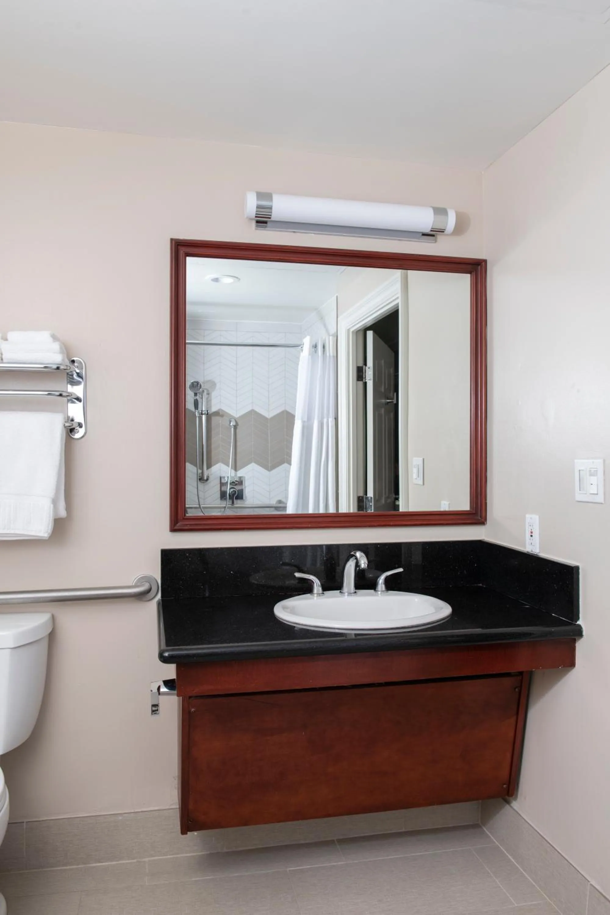 Bathroom in Club Wyndham Harbour Lights