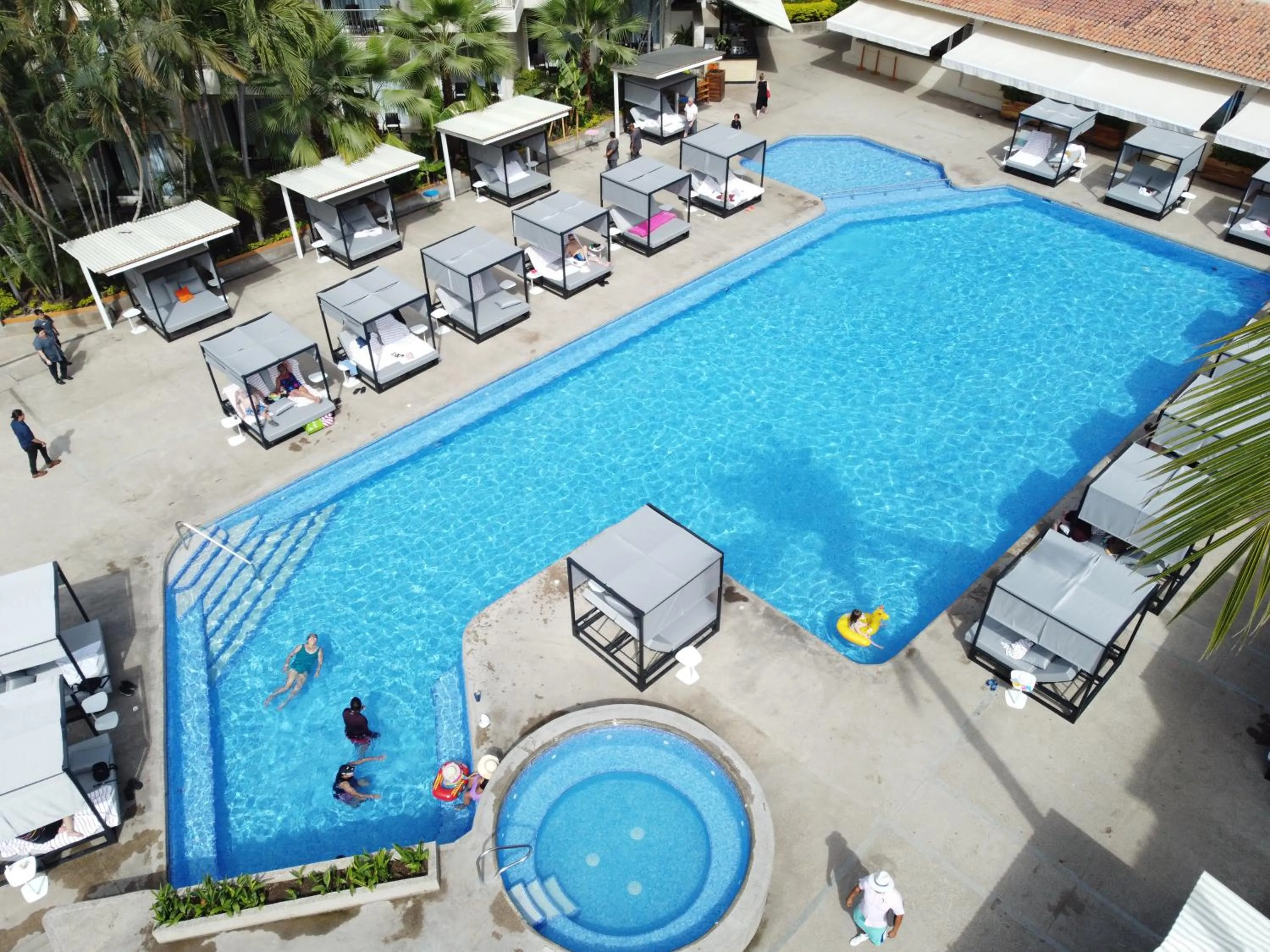 Swimming pool in Friendly Fun Vallarta Different Experiences - All Inclusive