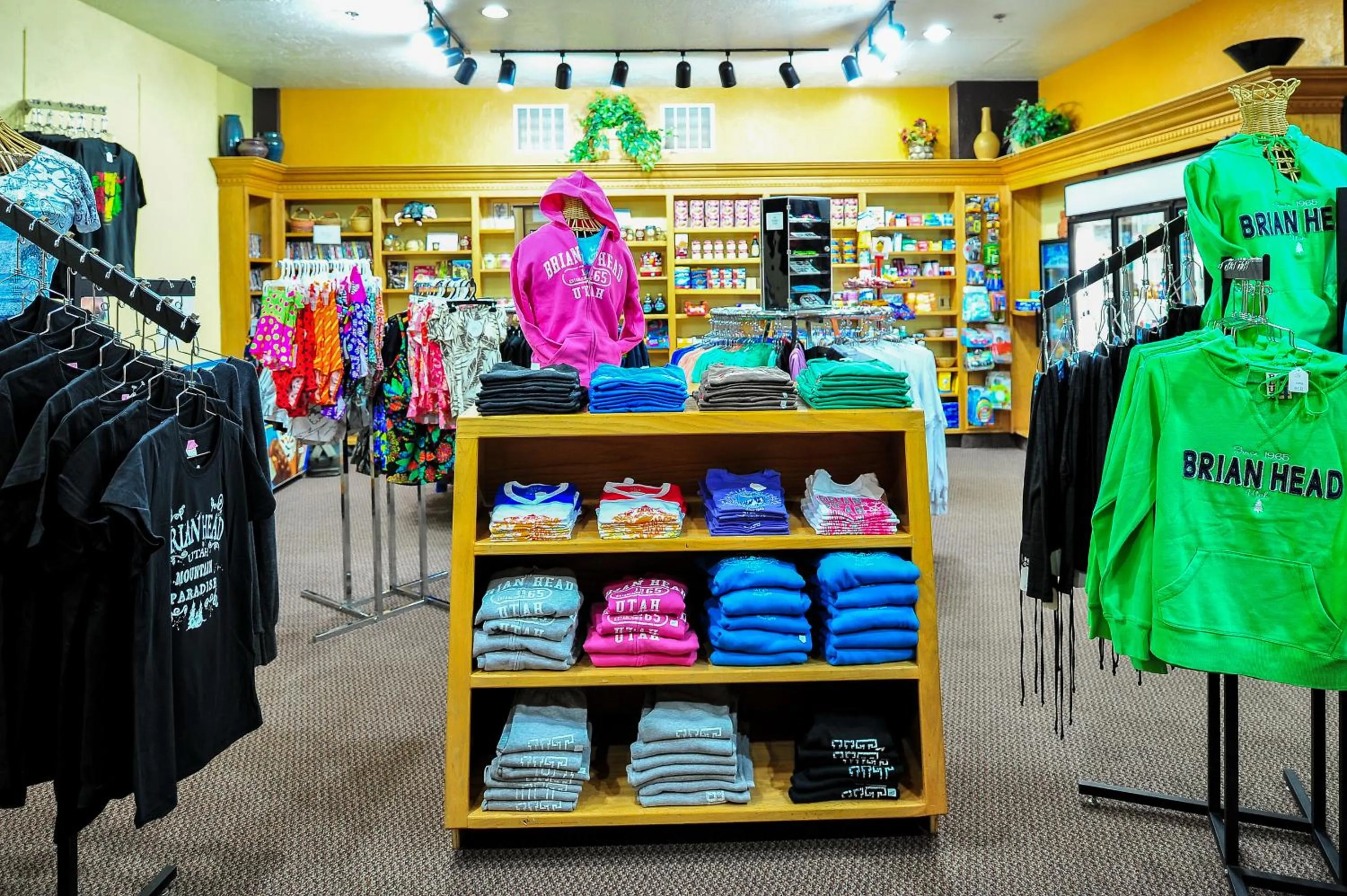 On-site shops in Hilton Vacation Club Cedar Breaks Brian Head