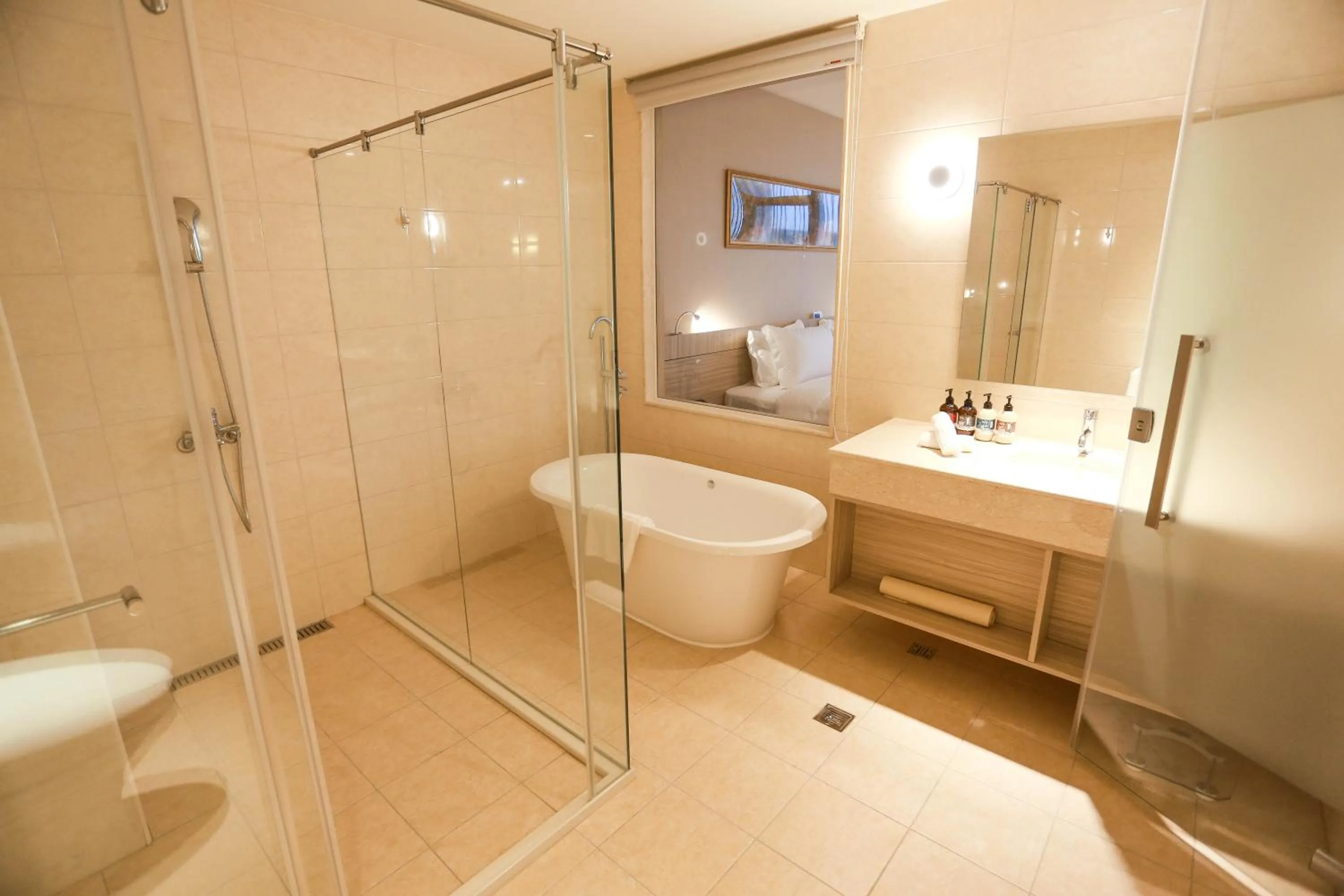 Shower in AJ Hotel Hsinchu