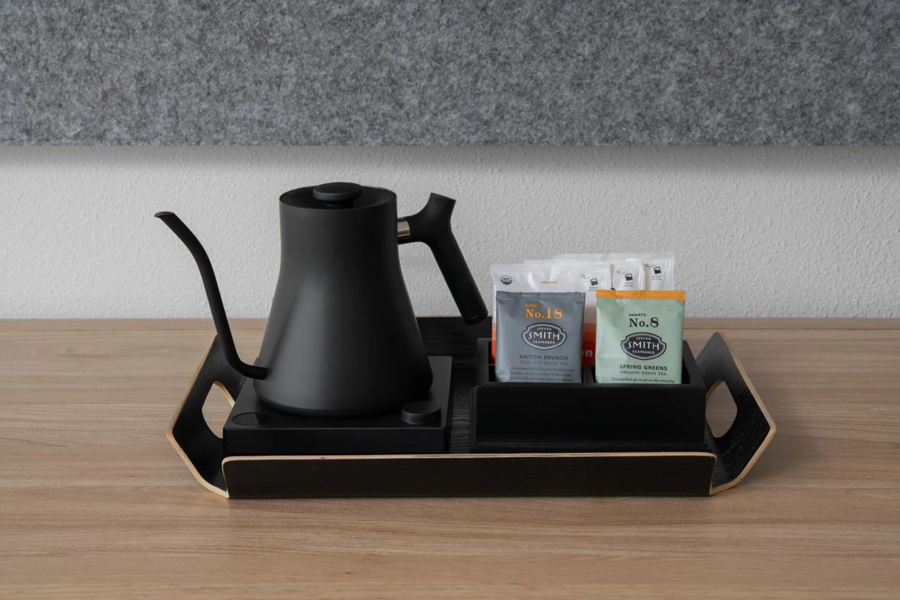 Coffee/tea facilities in Valley River Inn