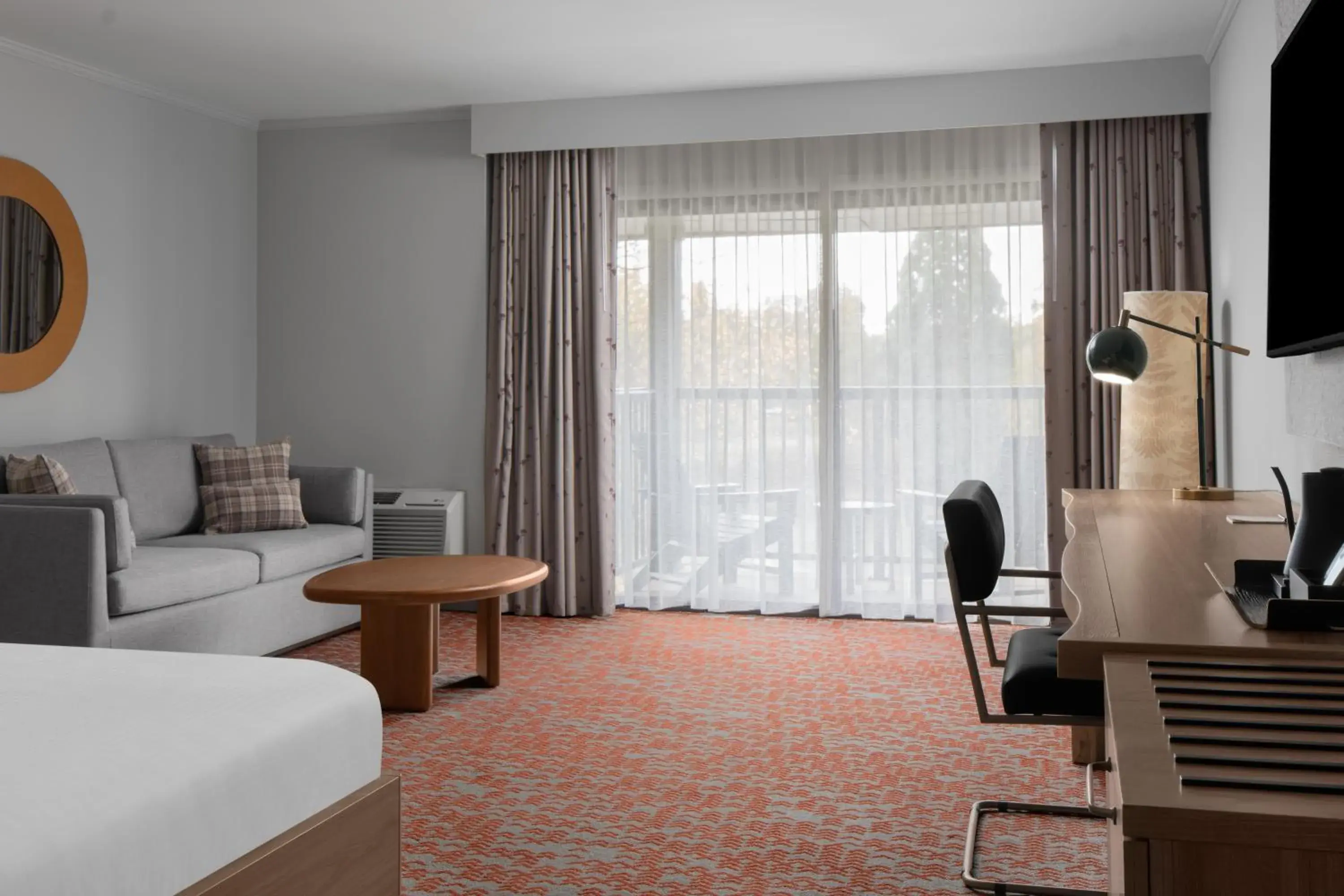 Deluxe King Room in Valley River Inn Deluxe King Room in Valley River Inn