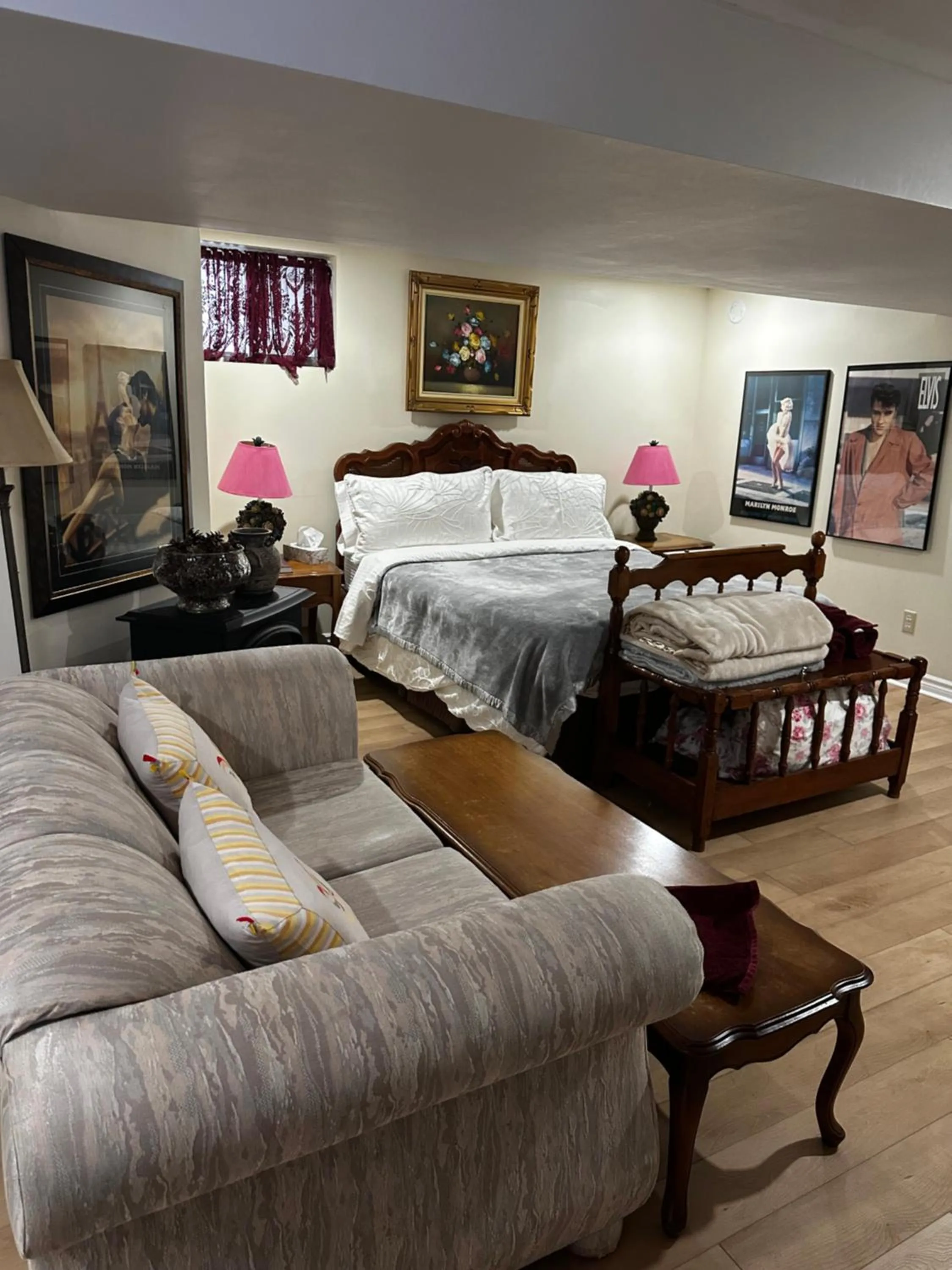 Bed in Blue Gables Bed and Breakfast