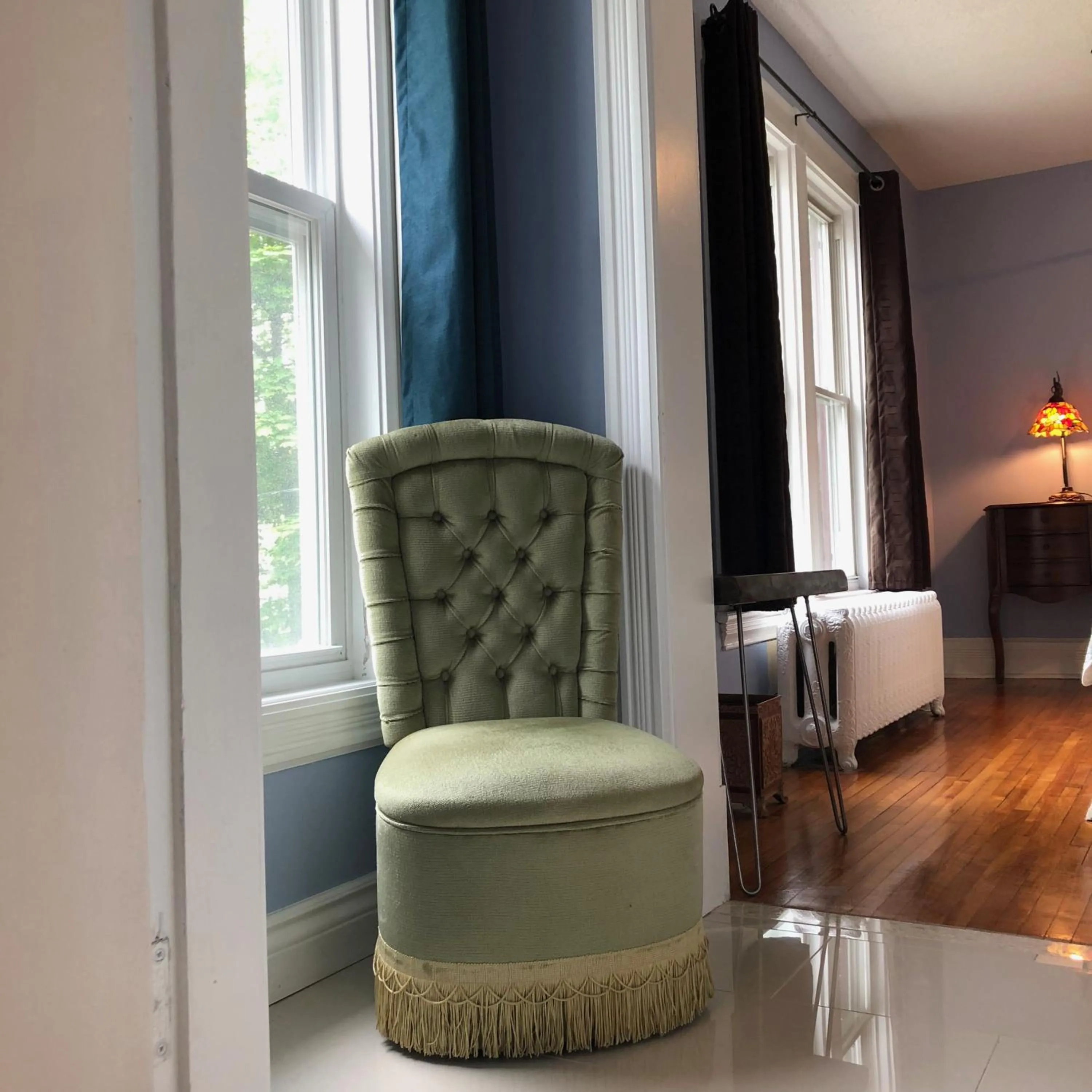 Seating area in Blue Gables Bed and Breakfast