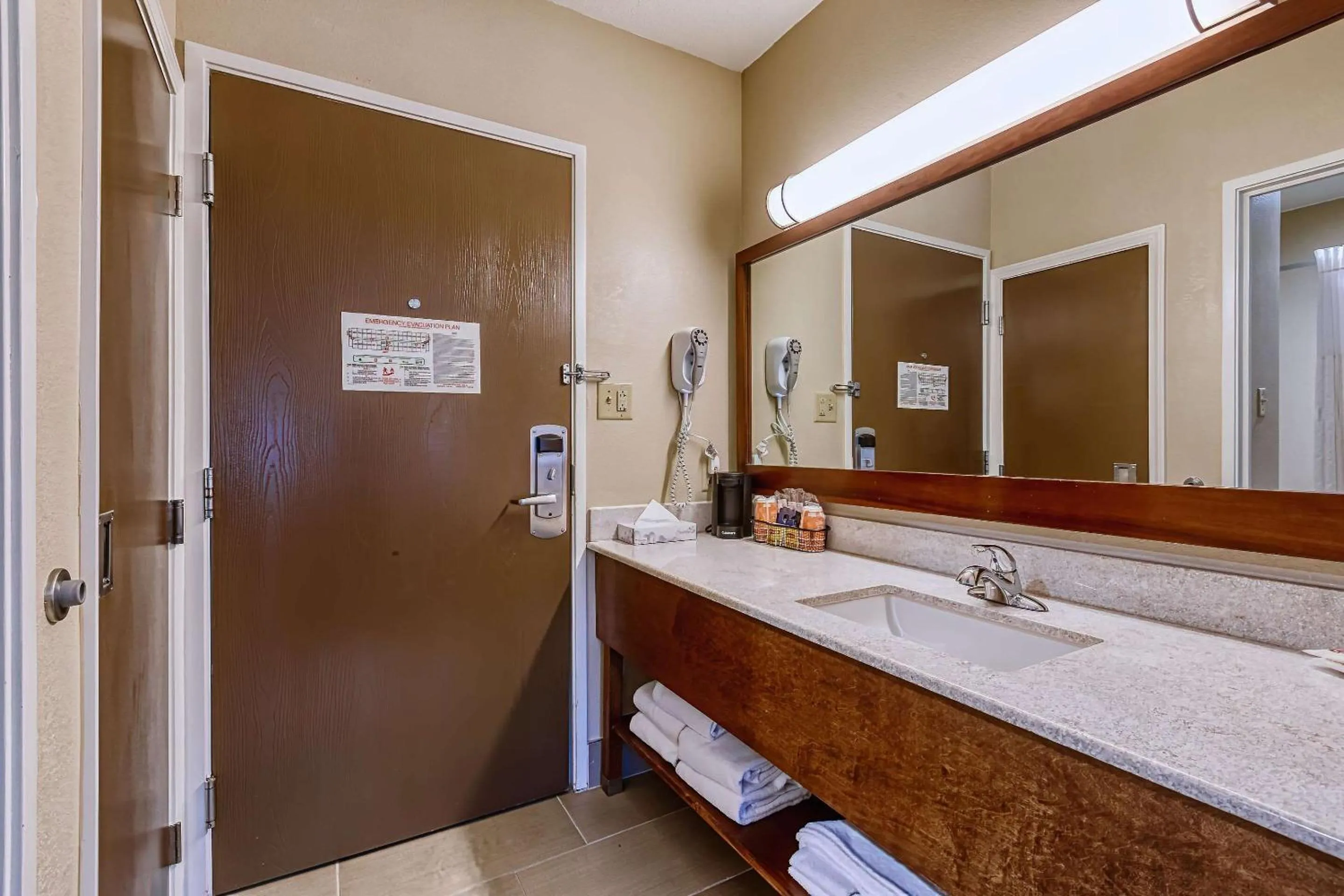 Bedroom in Comfort Inn & Suites Shepherdsville - Louisville South