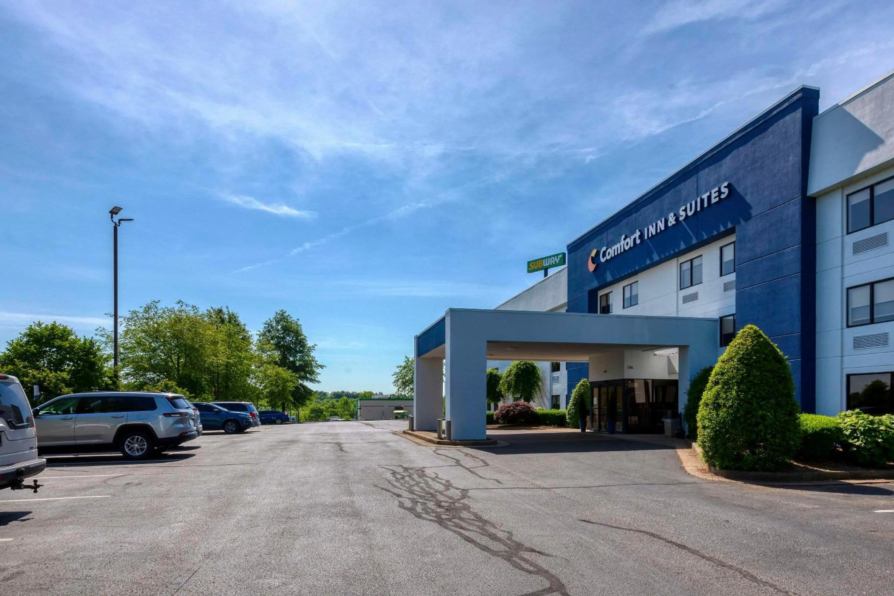 Property building in Comfort Inn & Suites Shepherdsville - Louisville South
